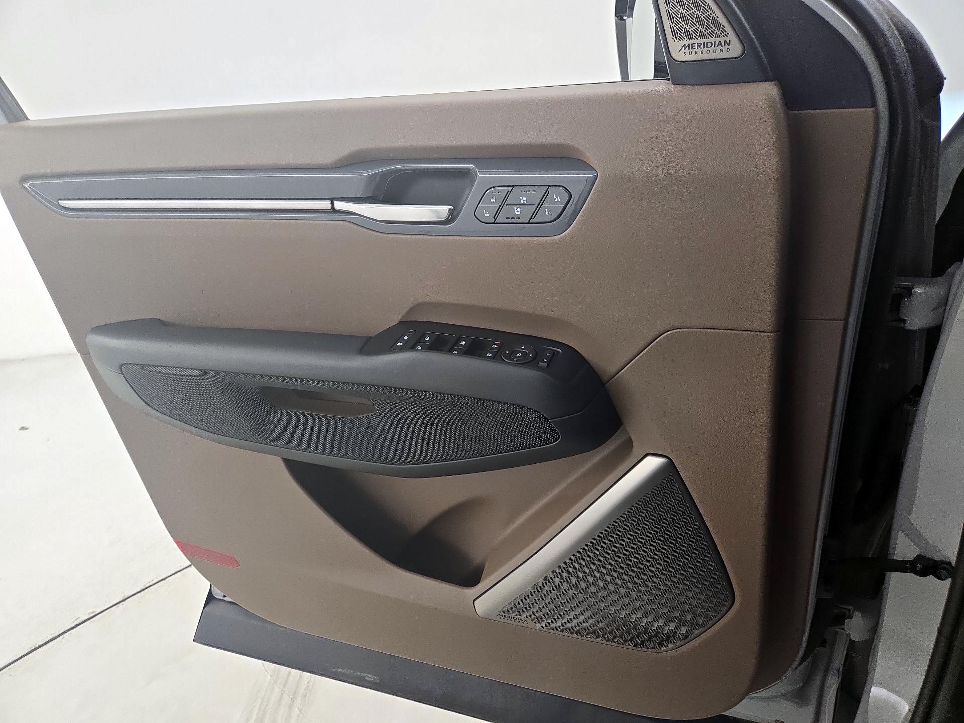 Thumbnail: 2026 Kia EV9 - 12
