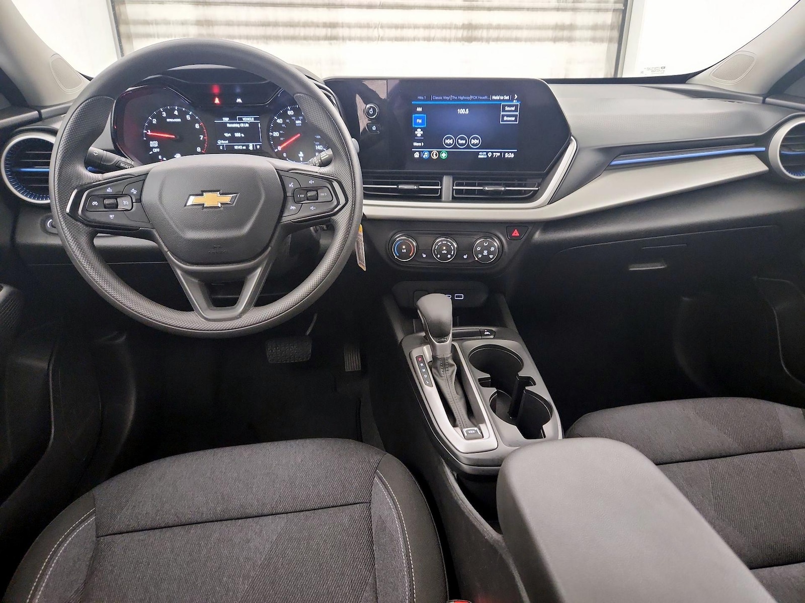 2024 Chevrolet Trax LS - Photo 10