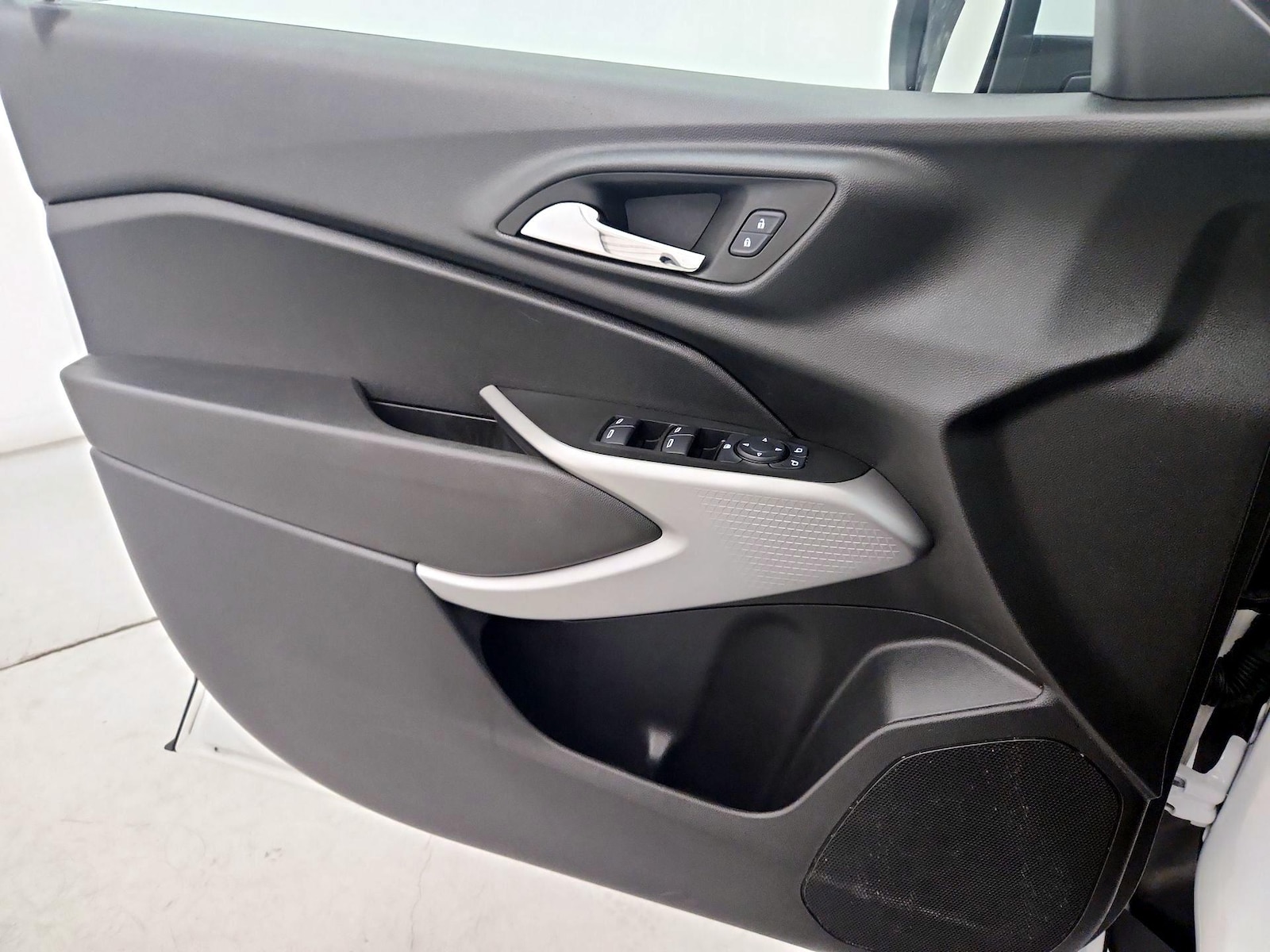 2024 Chevrolet Trax LS - Photo 13
