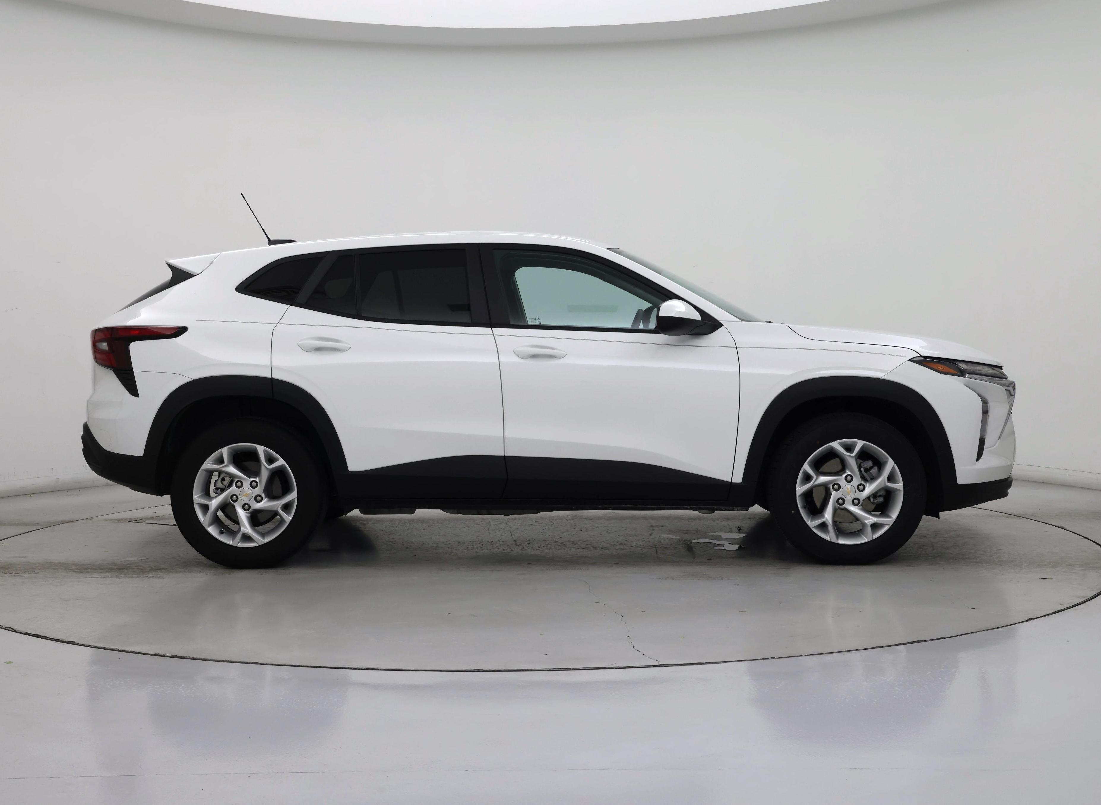 Thumbnail: 2024 Chevrolet Trax - 7