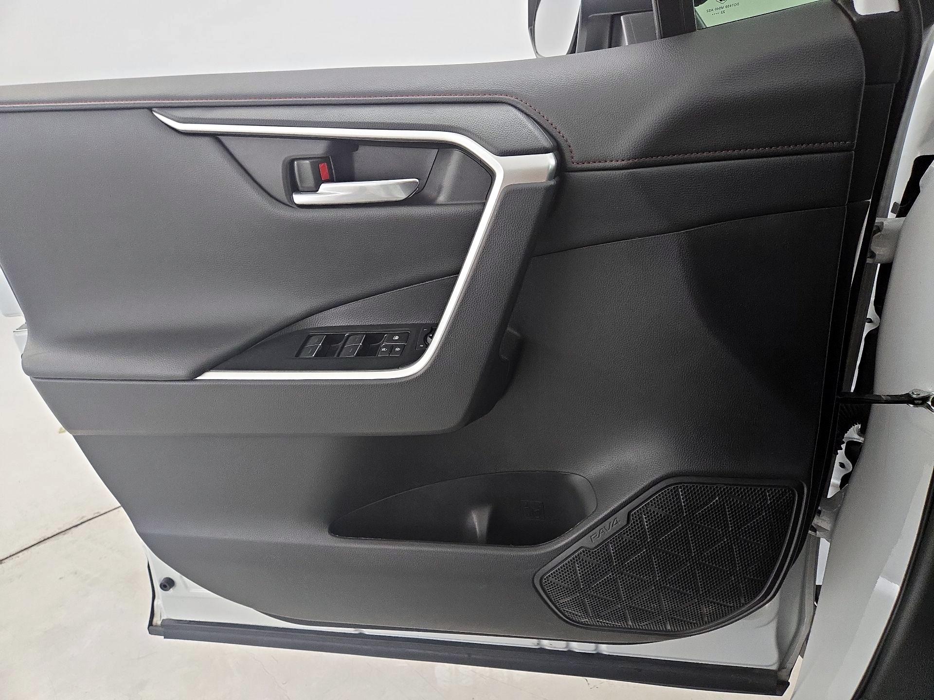 Thumbnail: 2023 Toyota RAV4 - 12
