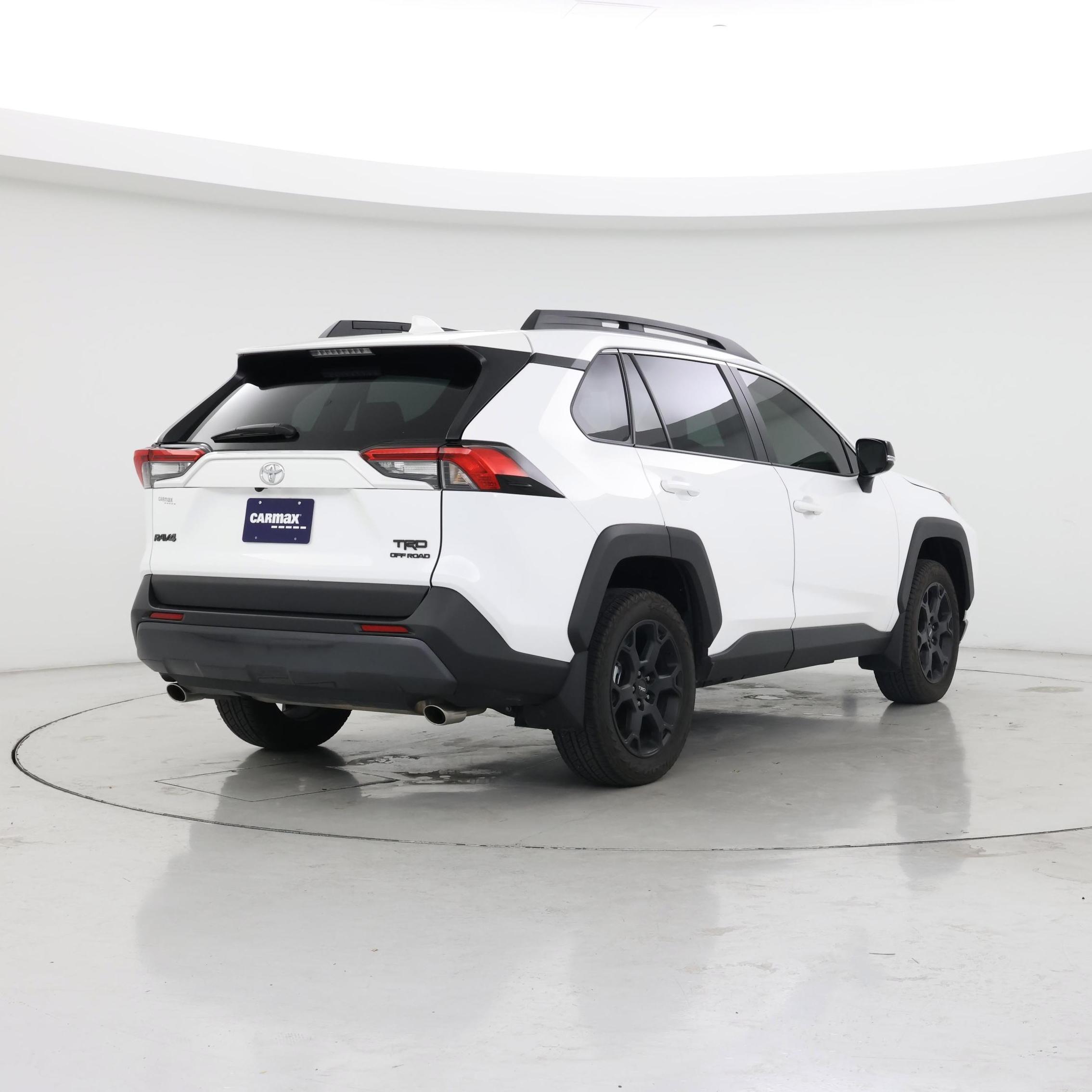 Thumbnail: 2023 Toyota RAV4 - 8