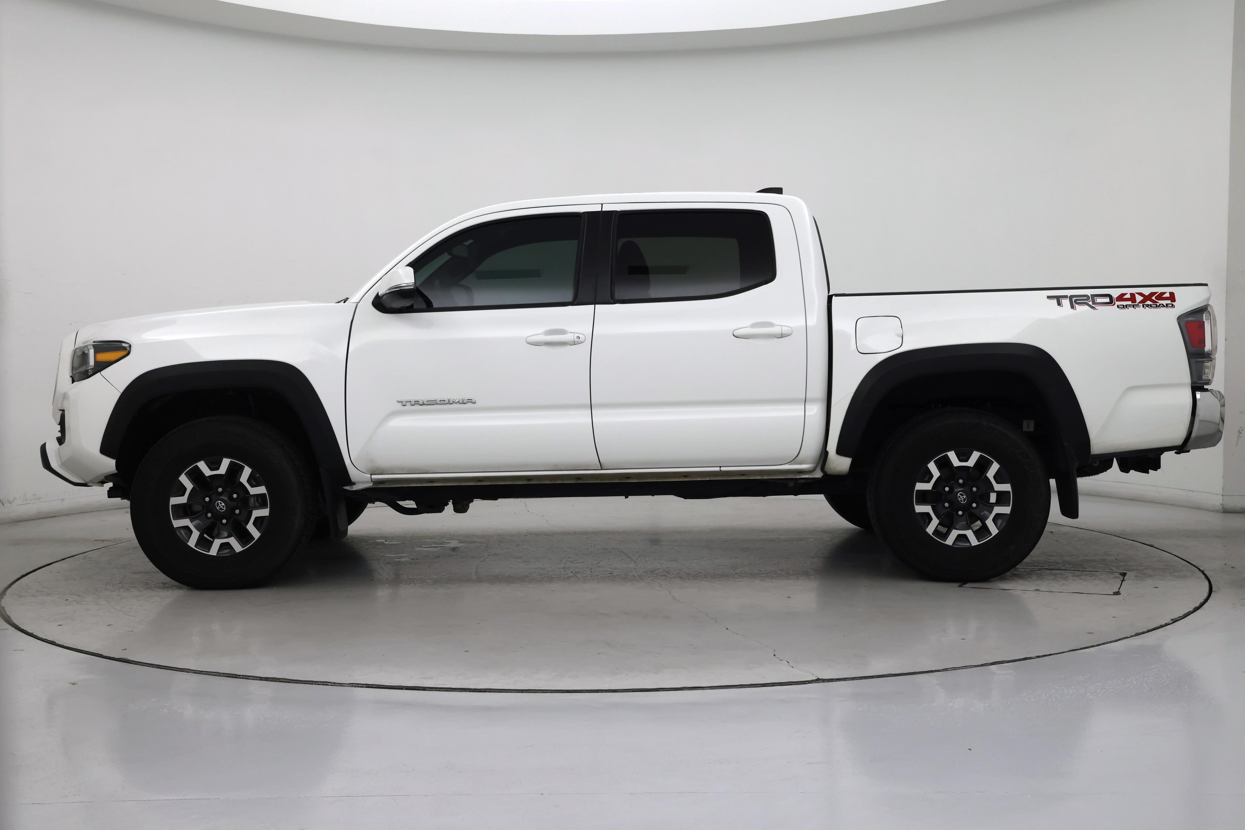 Thumbnail: 2023 Toyota Tacoma - 3