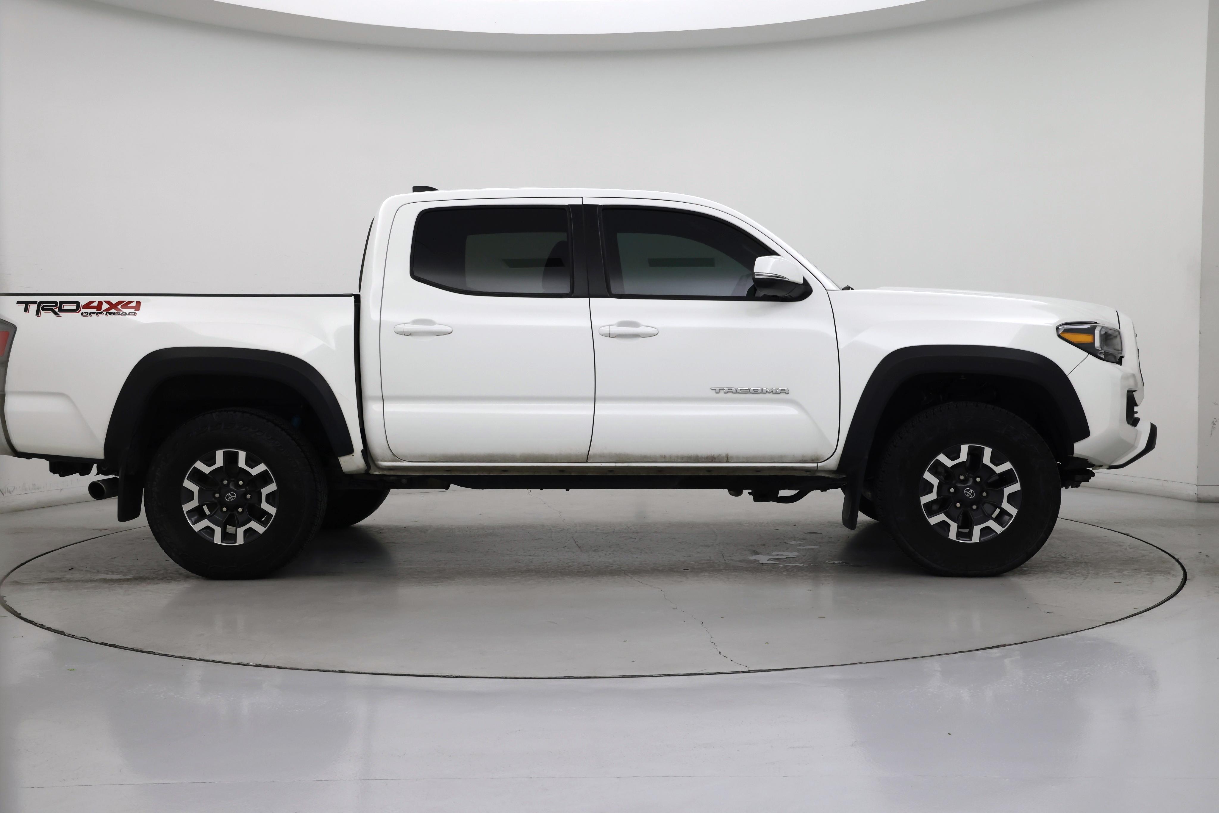Thumbnail: 2023 Toyota Tacoma - 7