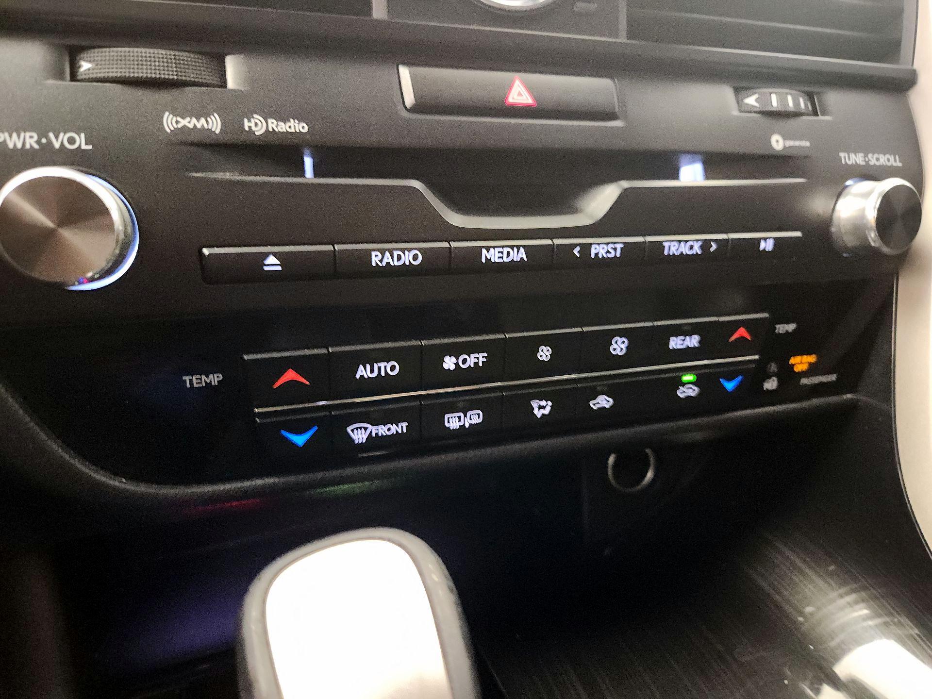 Thumbnail: 2019 Lexus RX - 16