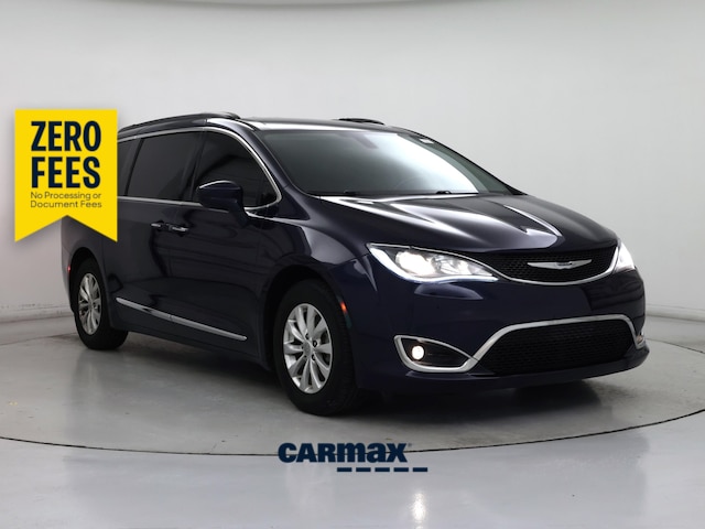 Blue 2017 Chrysler Pacifica Minivan Front-Wheel Drive Automatic