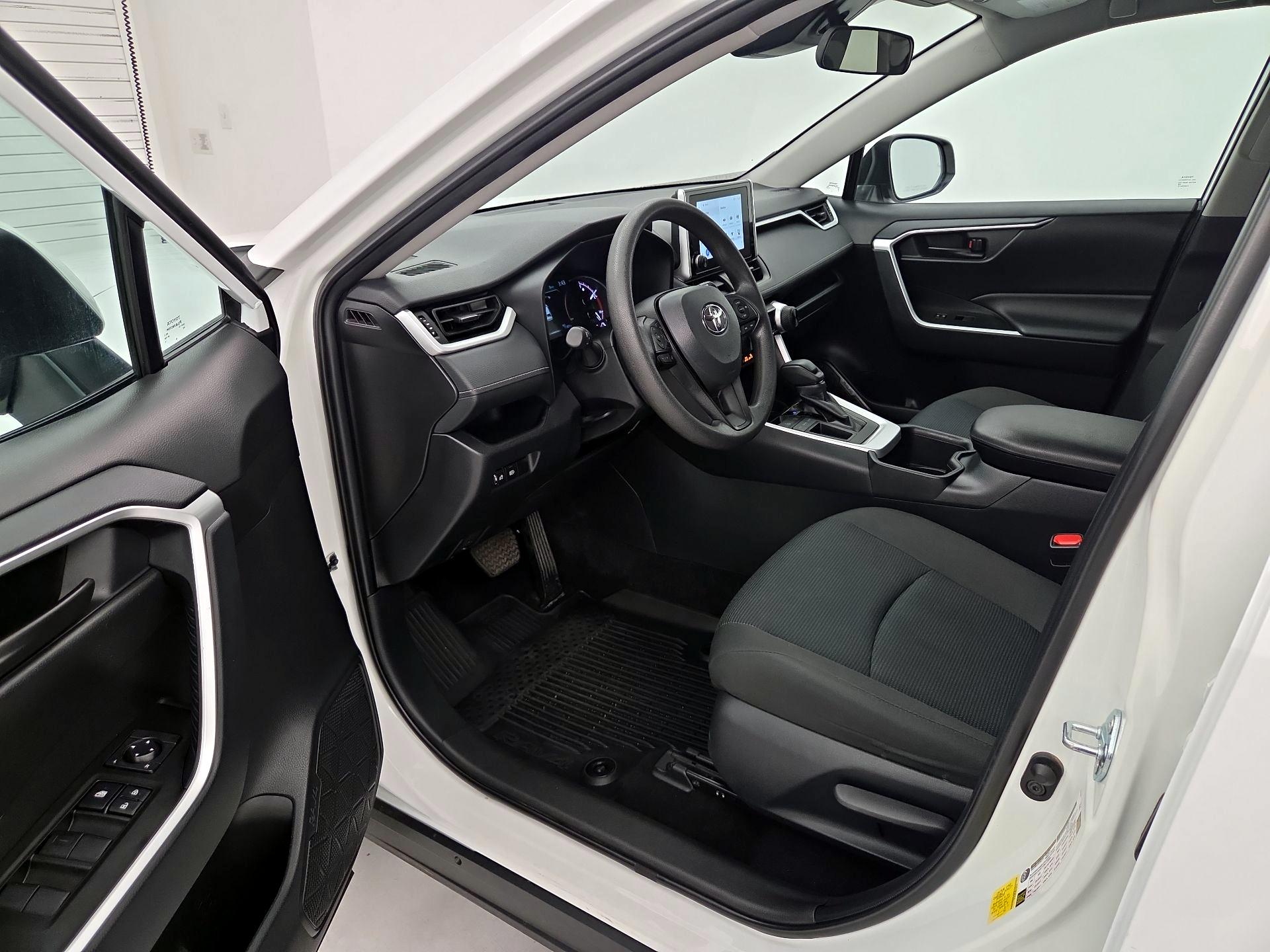 Thumbnail: 2025 Toyota RAV4 - 11