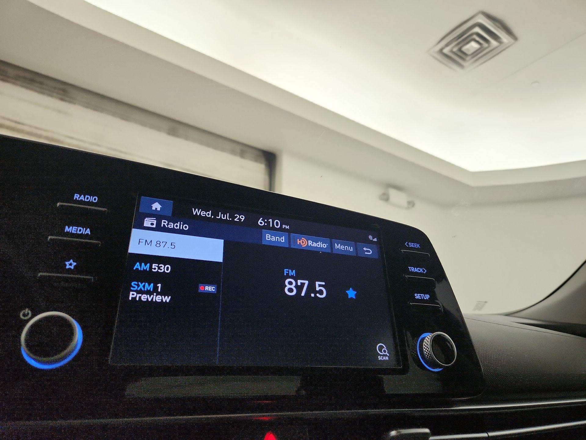 Thumbnail: 2022 Hyundai Elantra - 15