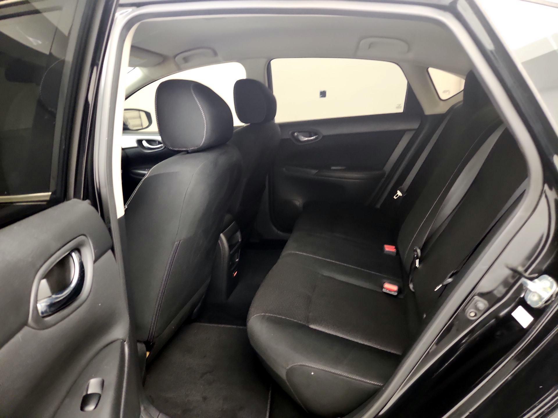 Thumbnail: 2019 Nissan Sentra - 18