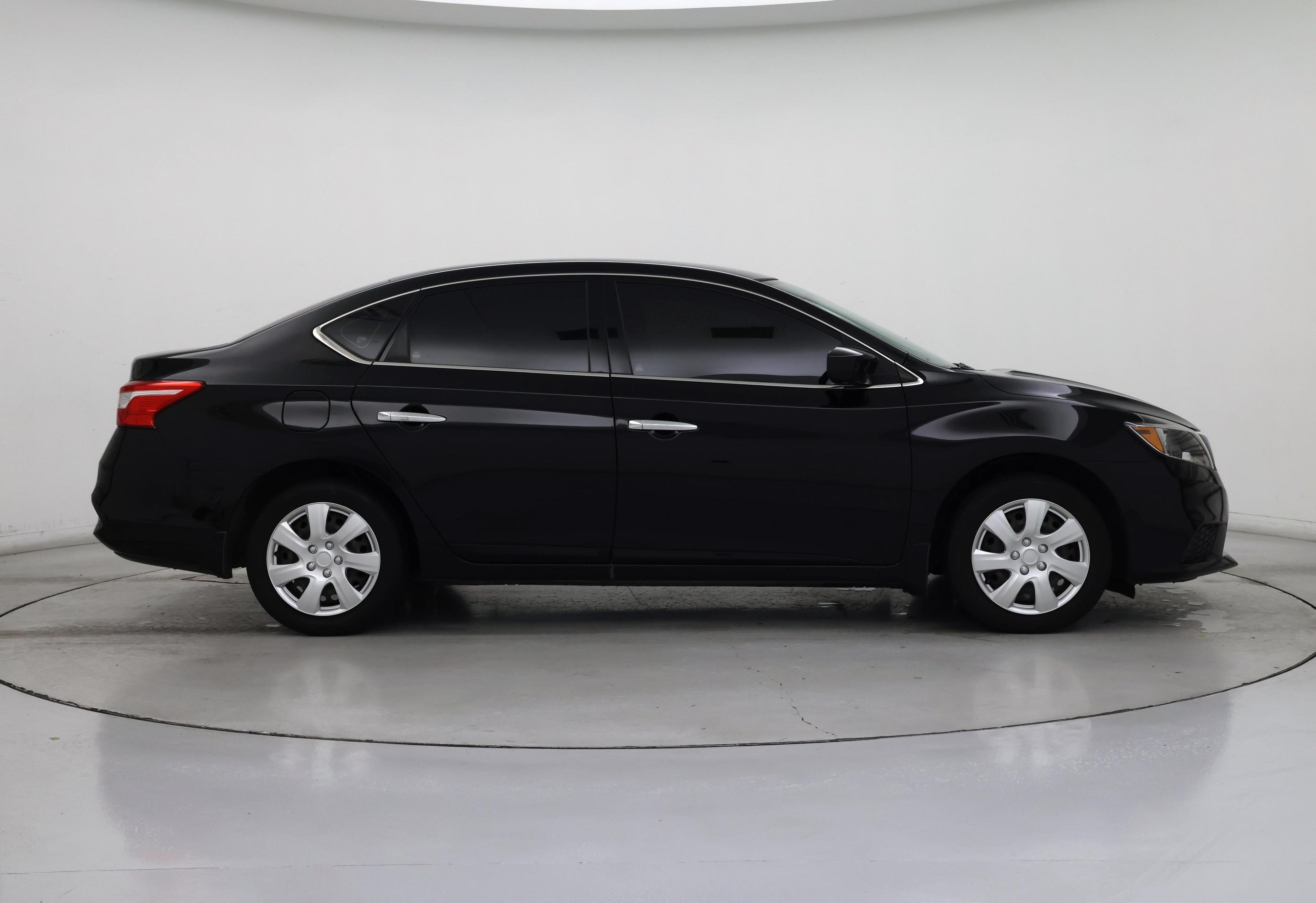 Thumbnail: 2019 Nissan Sentra - 7