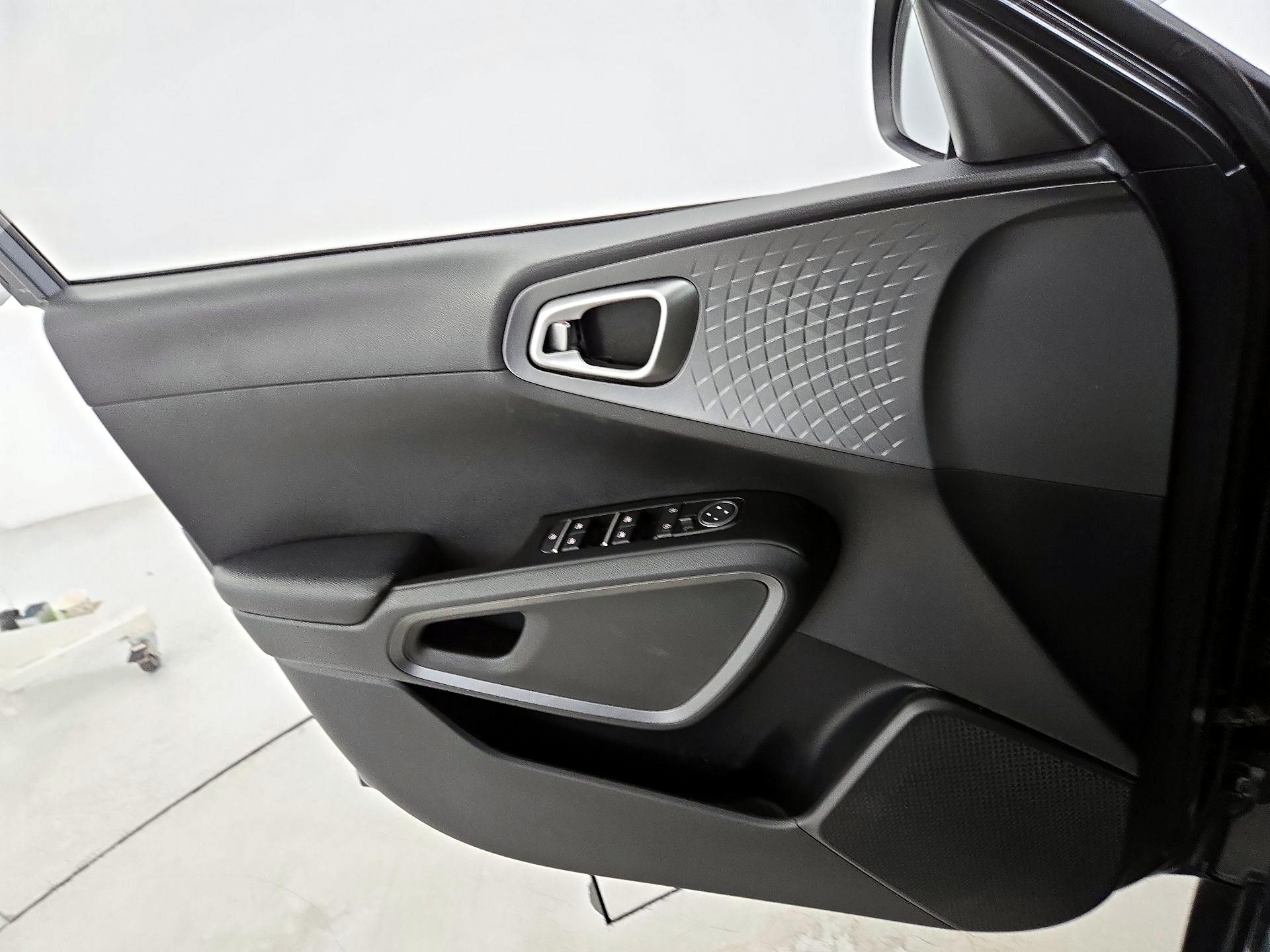 Thumbnail: 2021 Kia Soul - 12