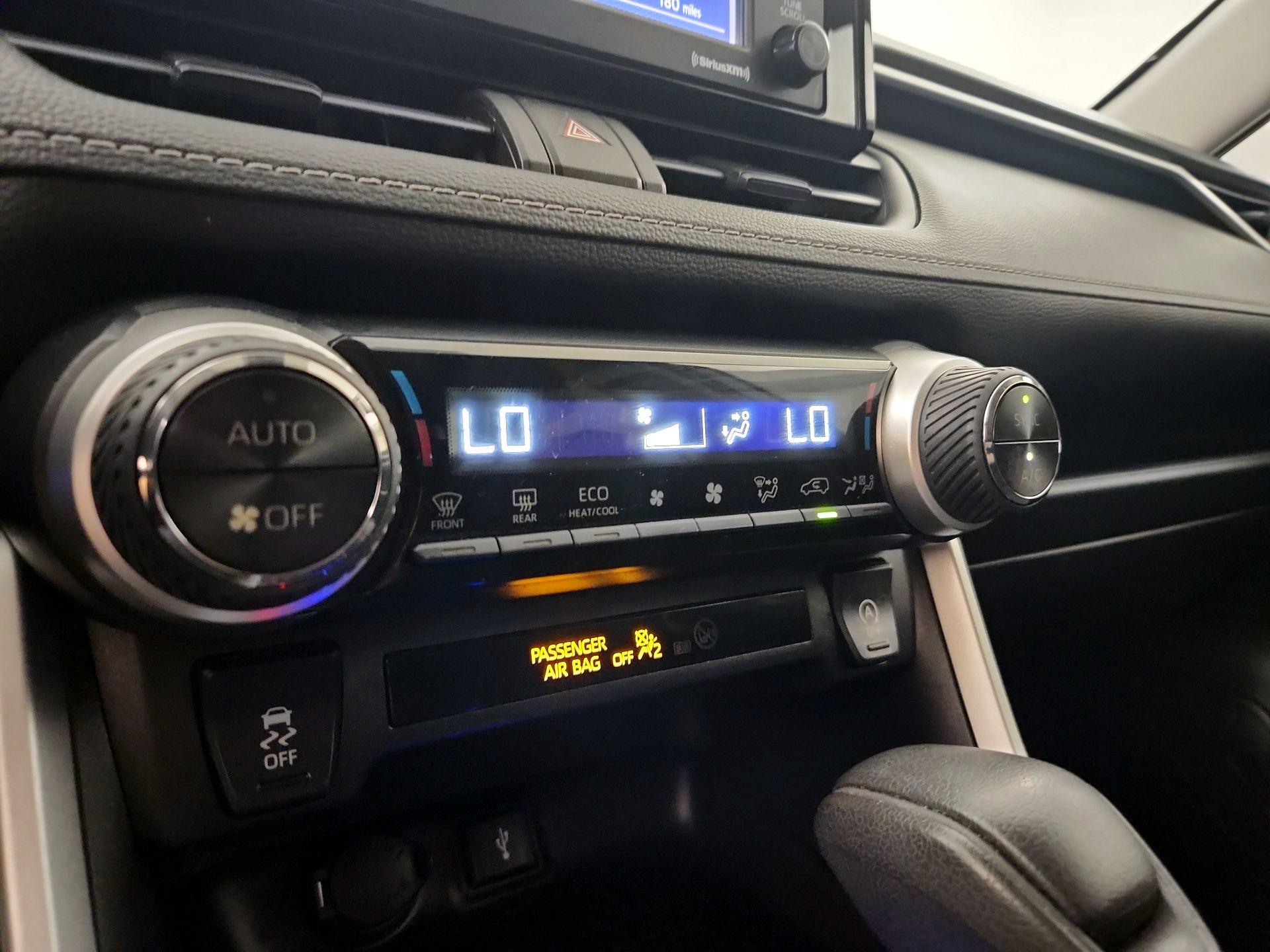 Thumbnail: 2020 Toyota RAV4 - 16