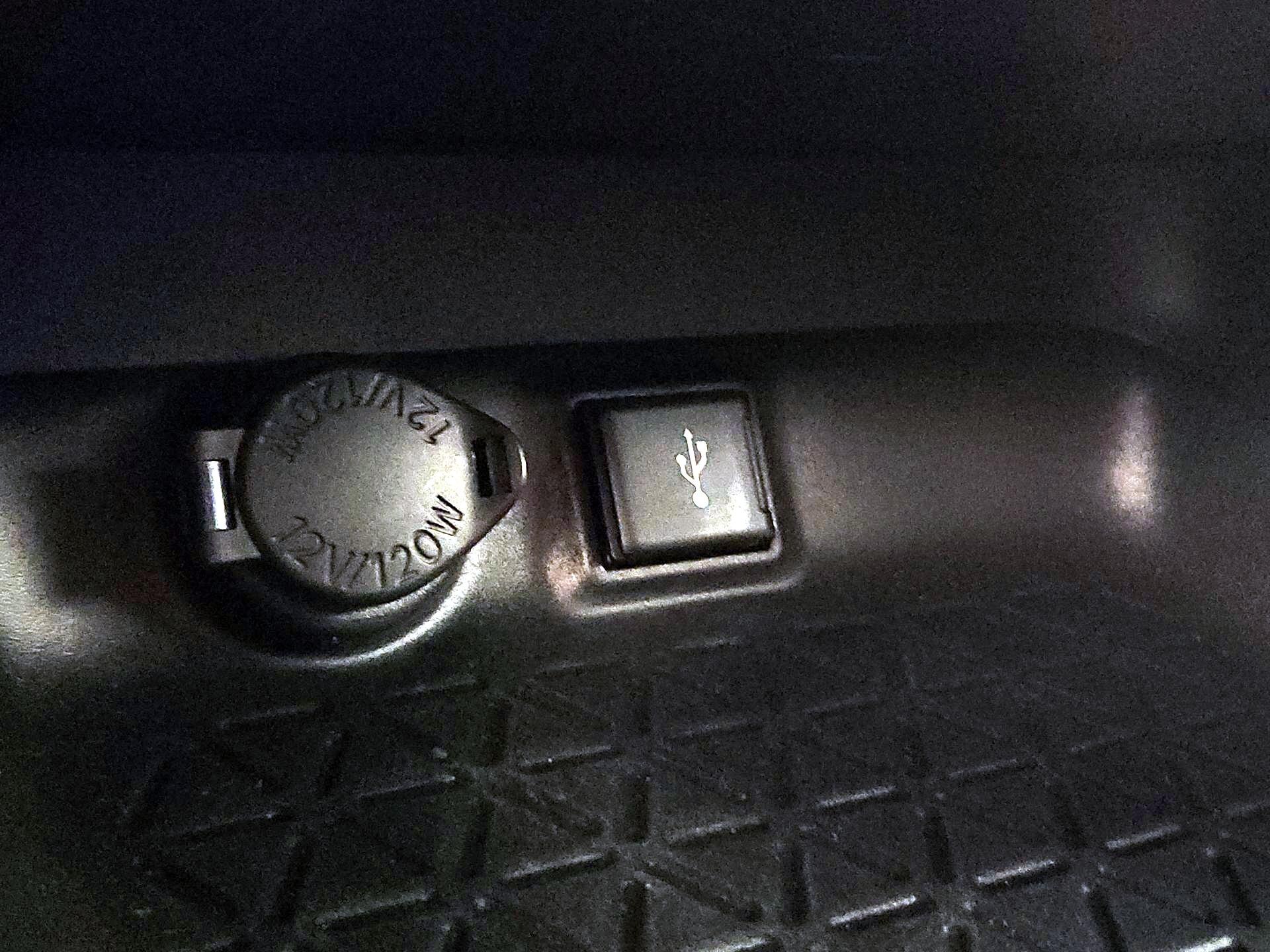 Thumbnail: 2020 Toyota RAV4 - 18