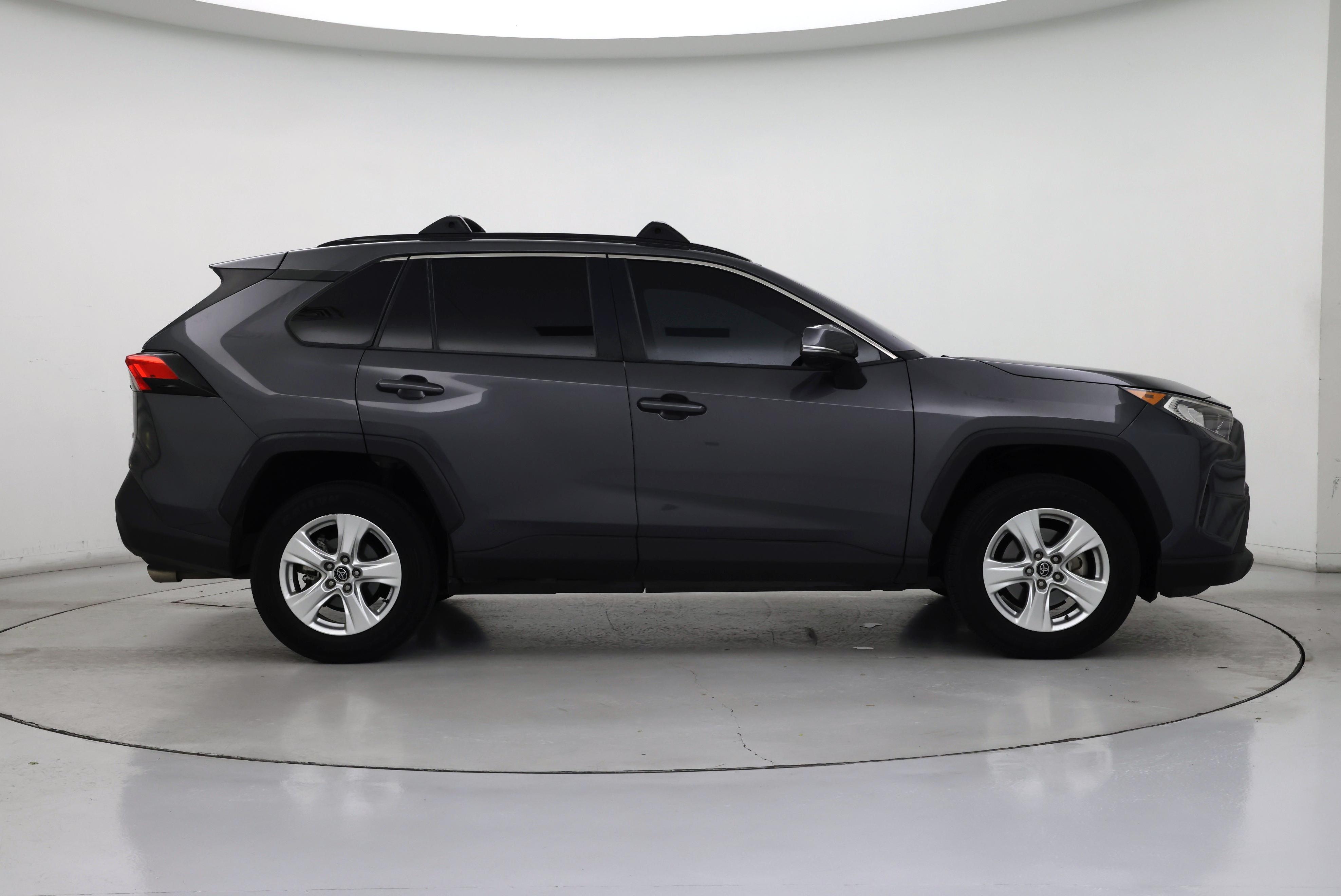 Thumbnail: 2020 Toyota RAV4 - 7