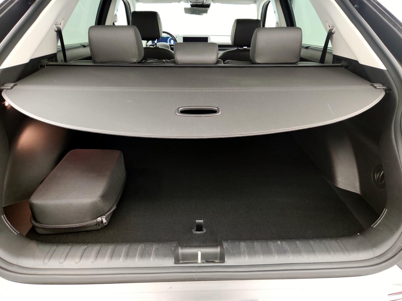 2024 Hyundai IONIQ 5 Limited - Photo 23