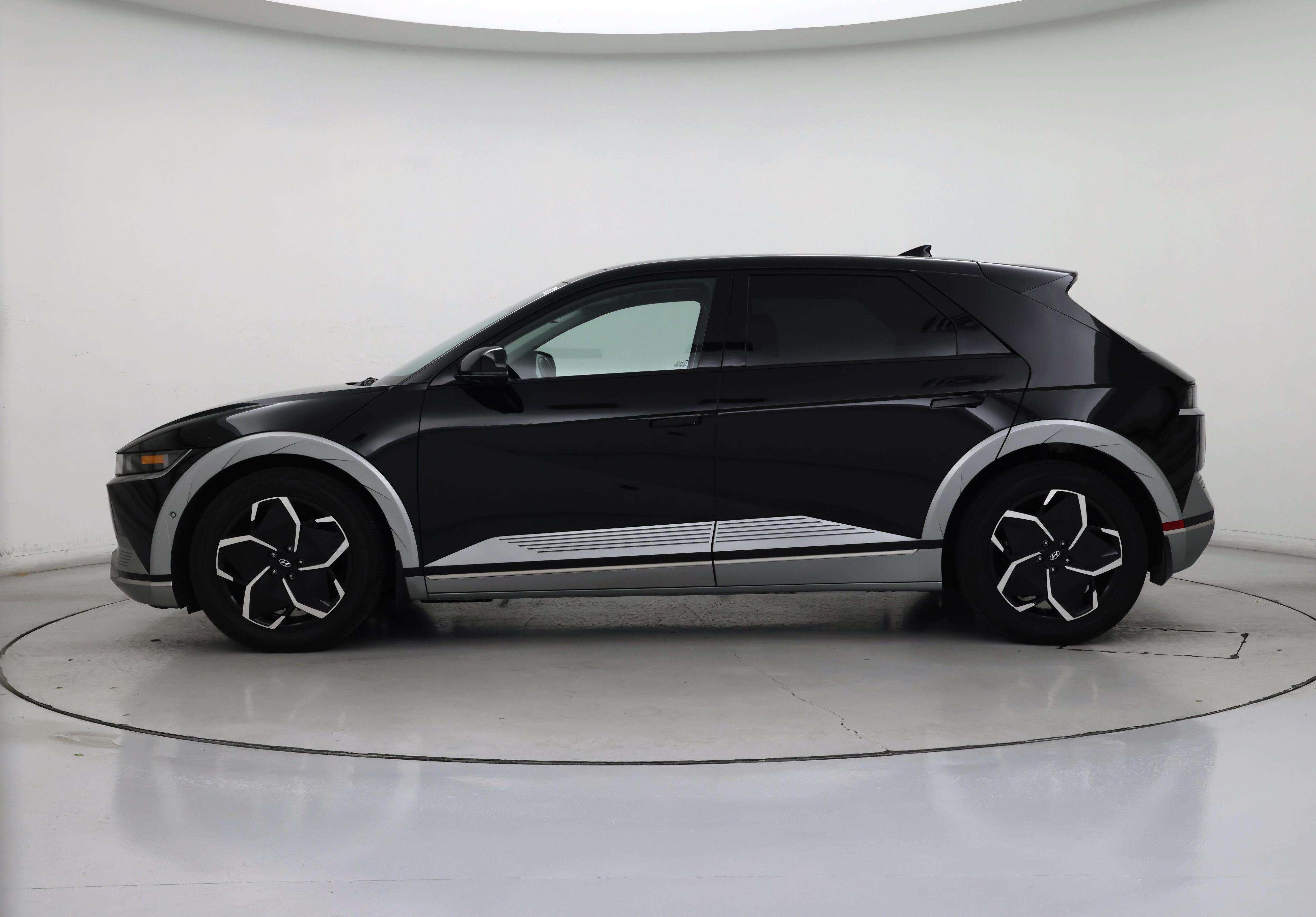 Thumbnail: 2024 Hyundai Ioniq 5 - 3