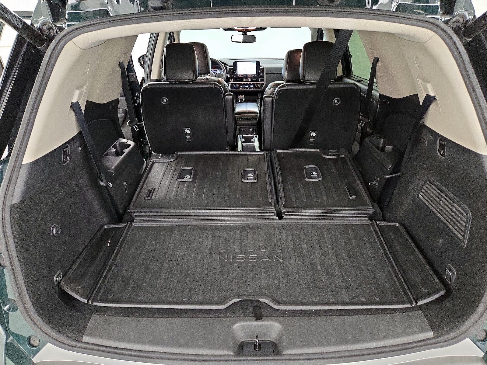 2022 Nissan Pathfinder Platinum - Photo 25
