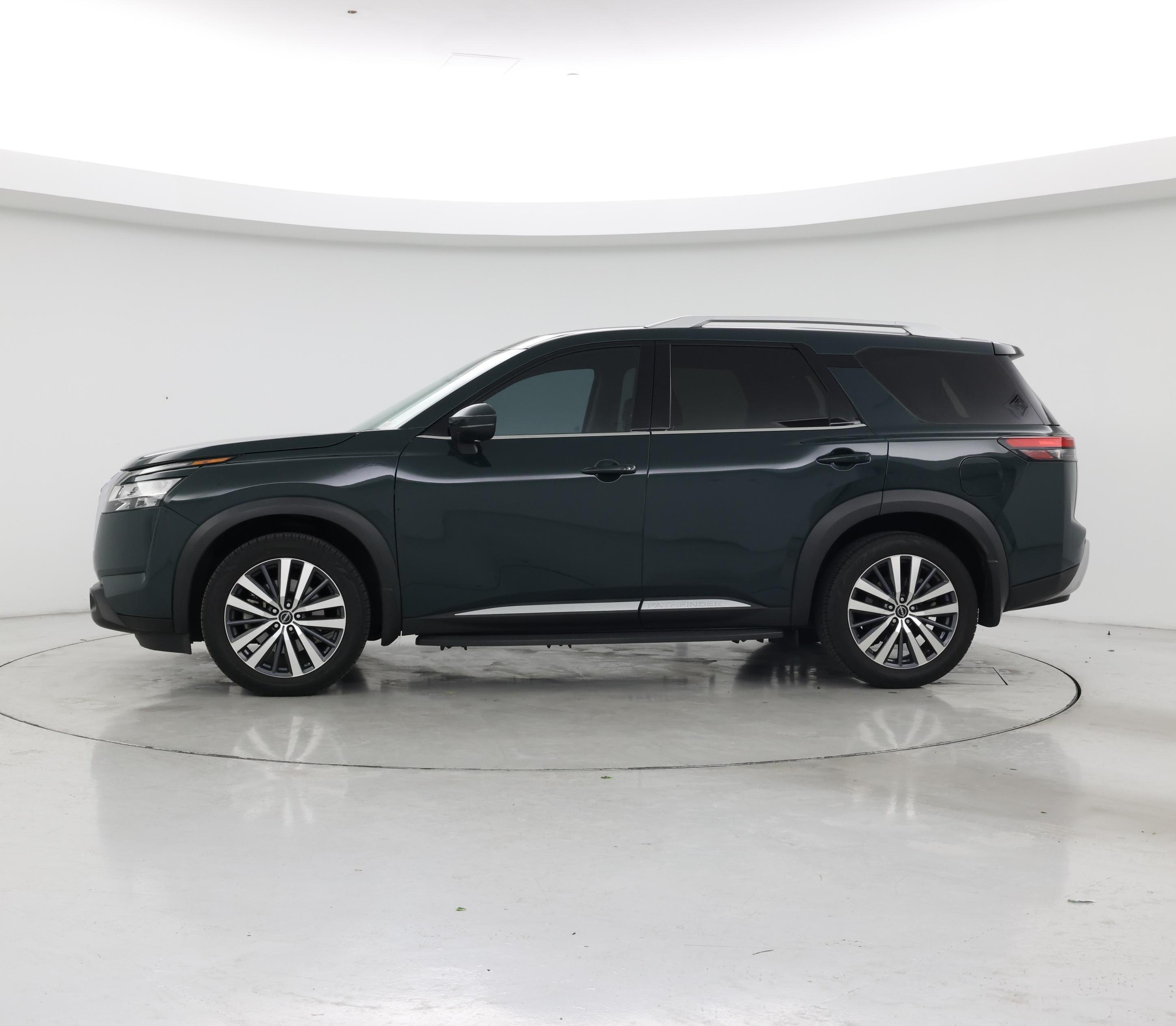 Thumbnail: 2022 Nissan Pathfinder - 3