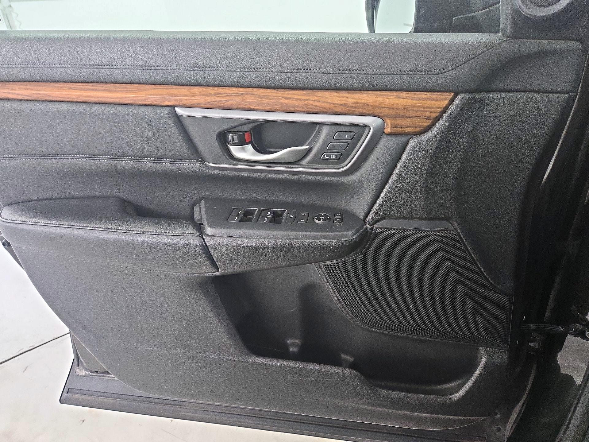 Thumbnail: 2017 Honda CR-V - 12