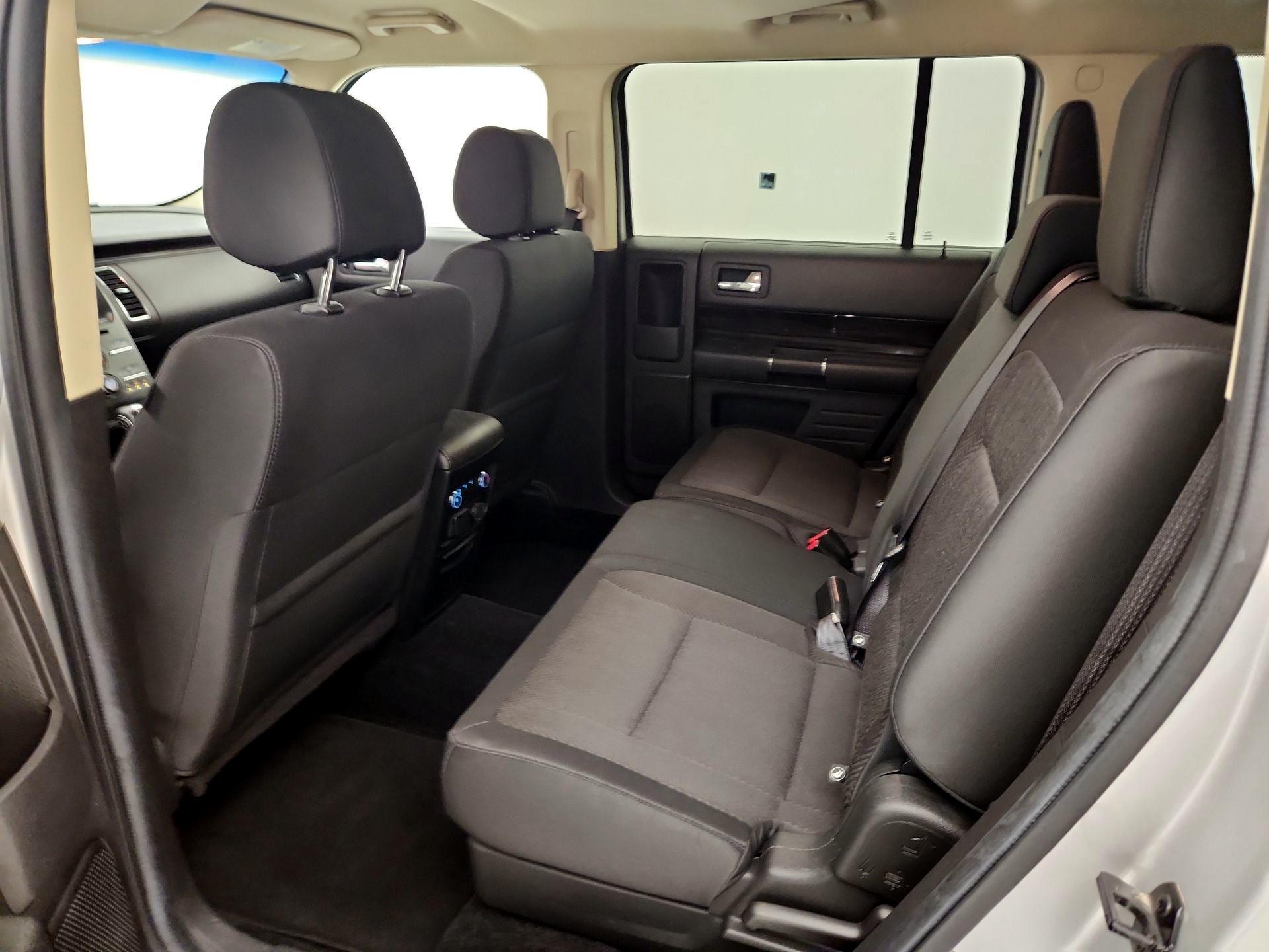 Thumbnail: 2019 Ford Flex - 18