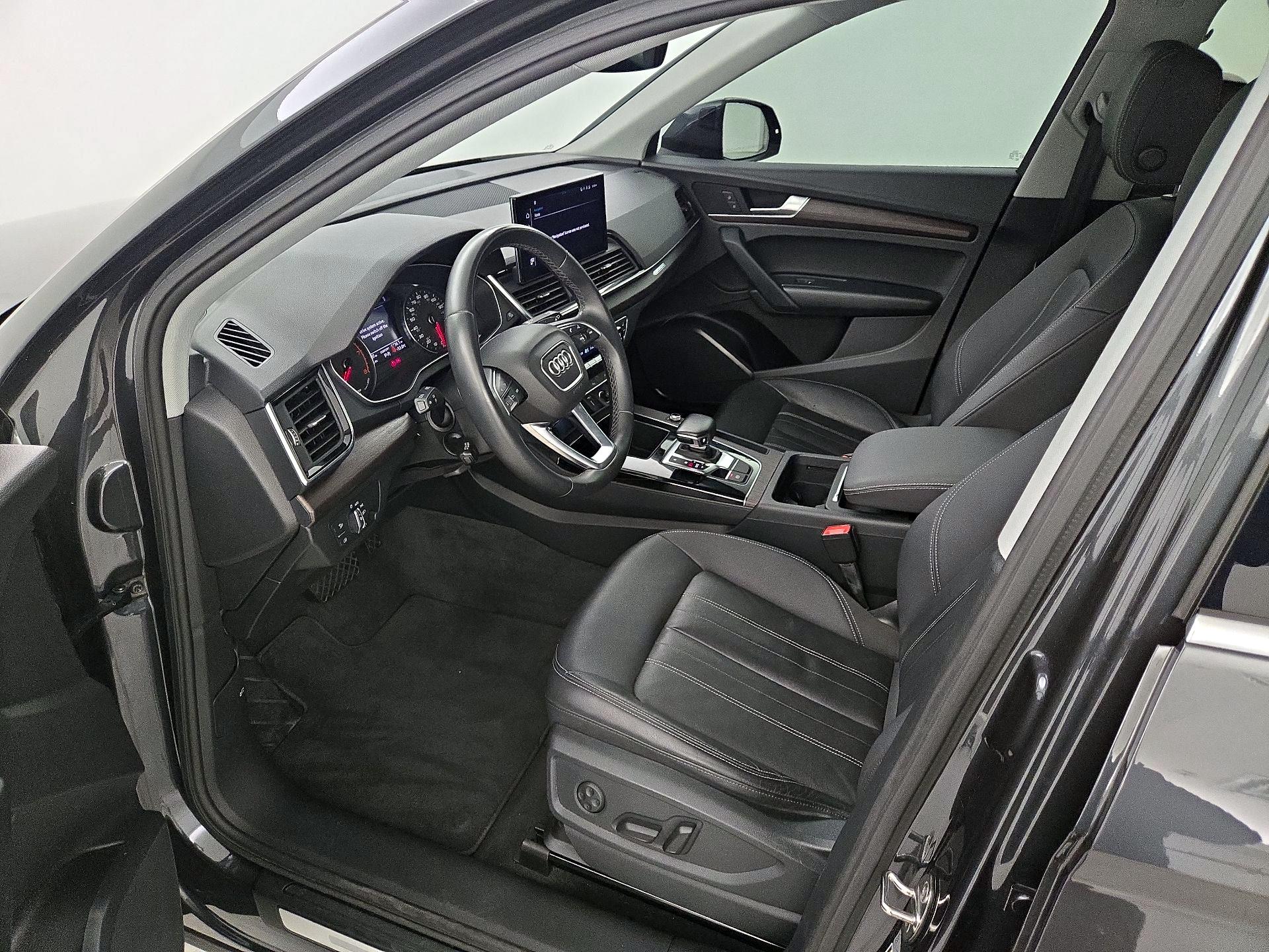 Thumbnail: 2021 Audi Q5 - 11