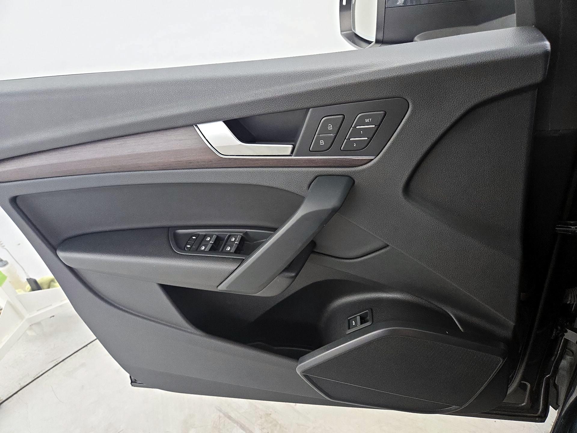Thumbnail: 2021 Audi Q5 - 12