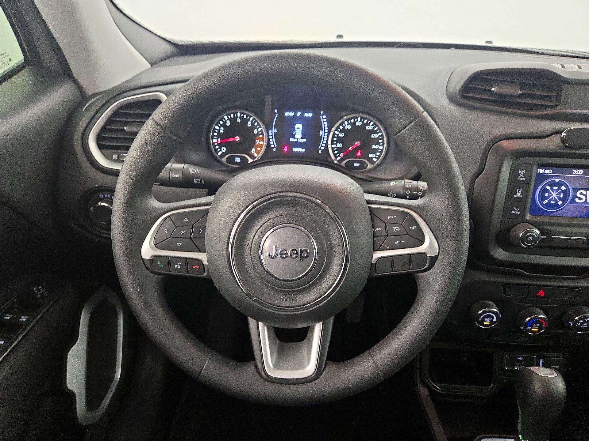 Thumbnail: 2020 Jeep Renegade - 10