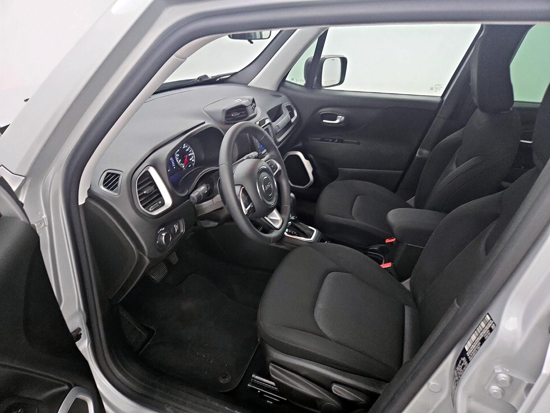 Thumbnail: 2020 Jeep Renegade - 11