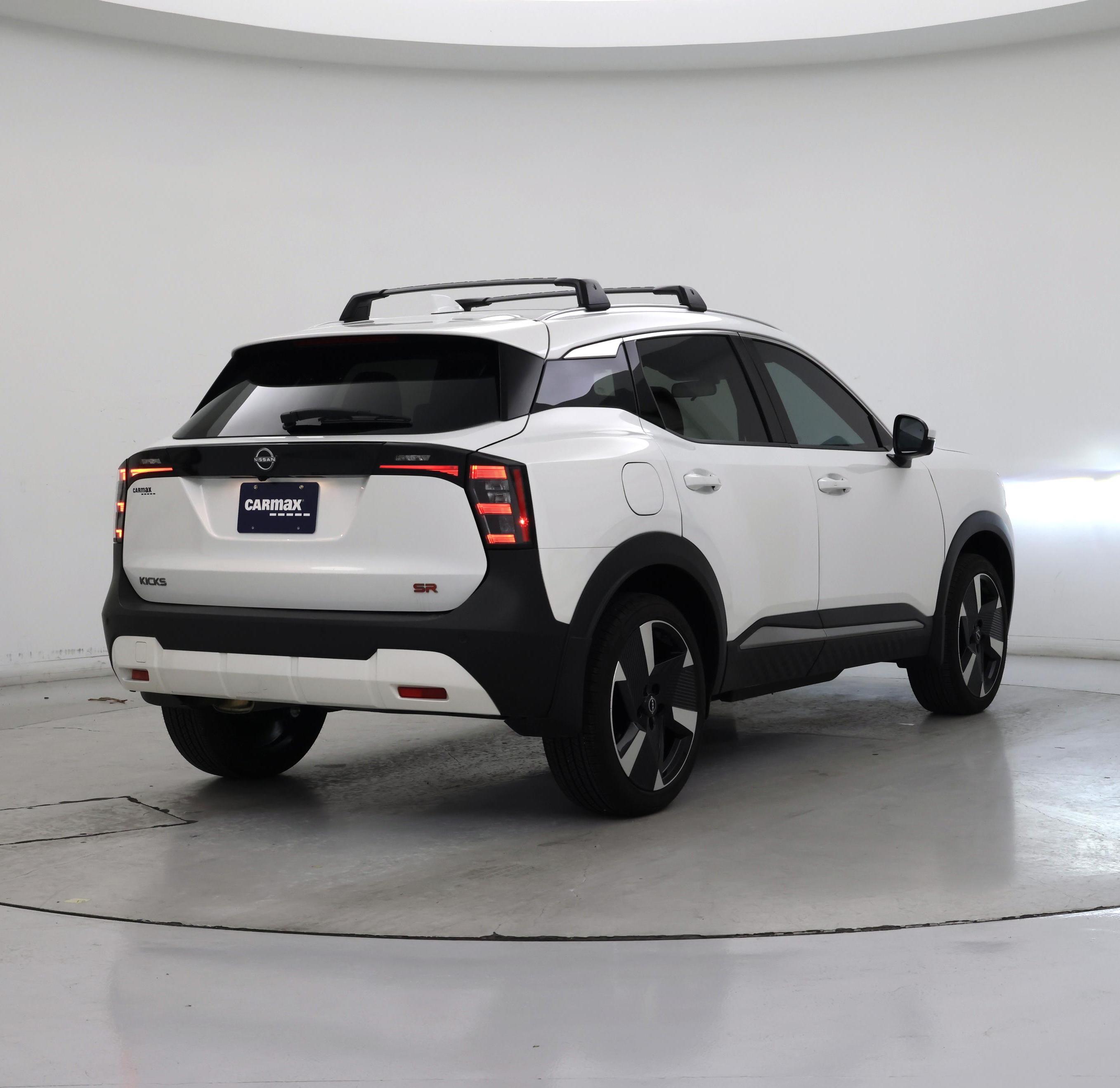 Thumbnail: 2025 Nissan Kicks - 8