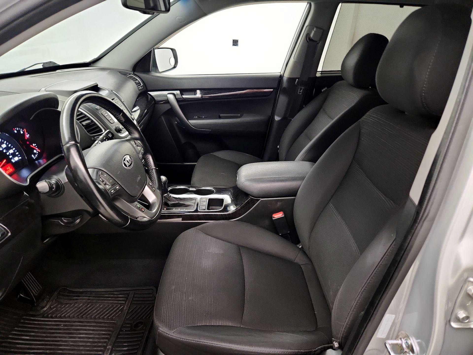 Thumbnail: 2014 Kia Sorento - 11