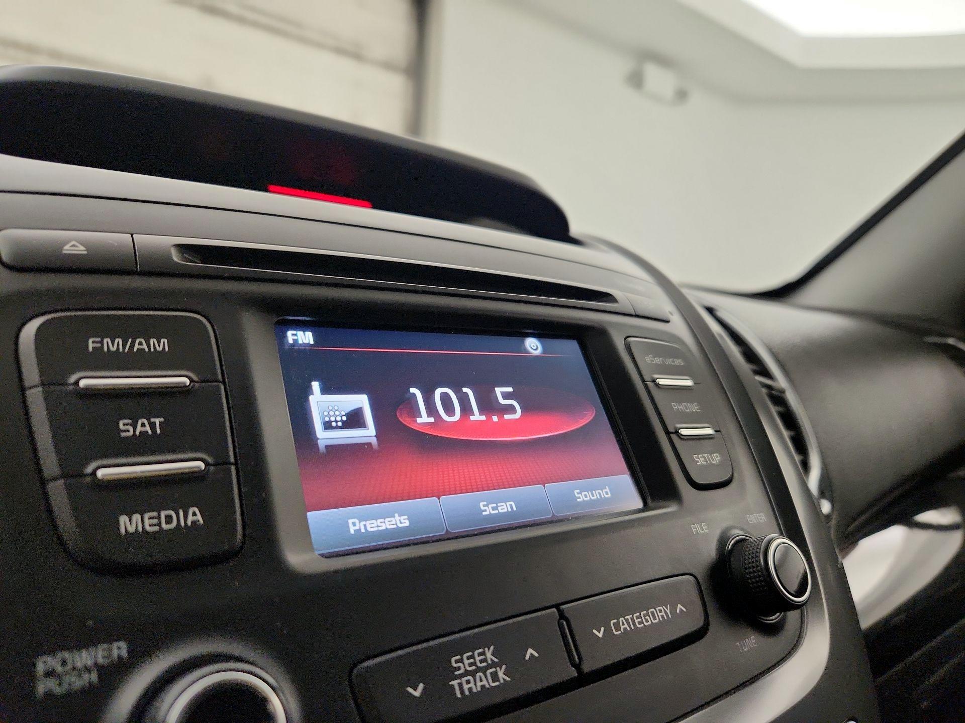 Thumbnail: 2014 Kia Sorento - 15