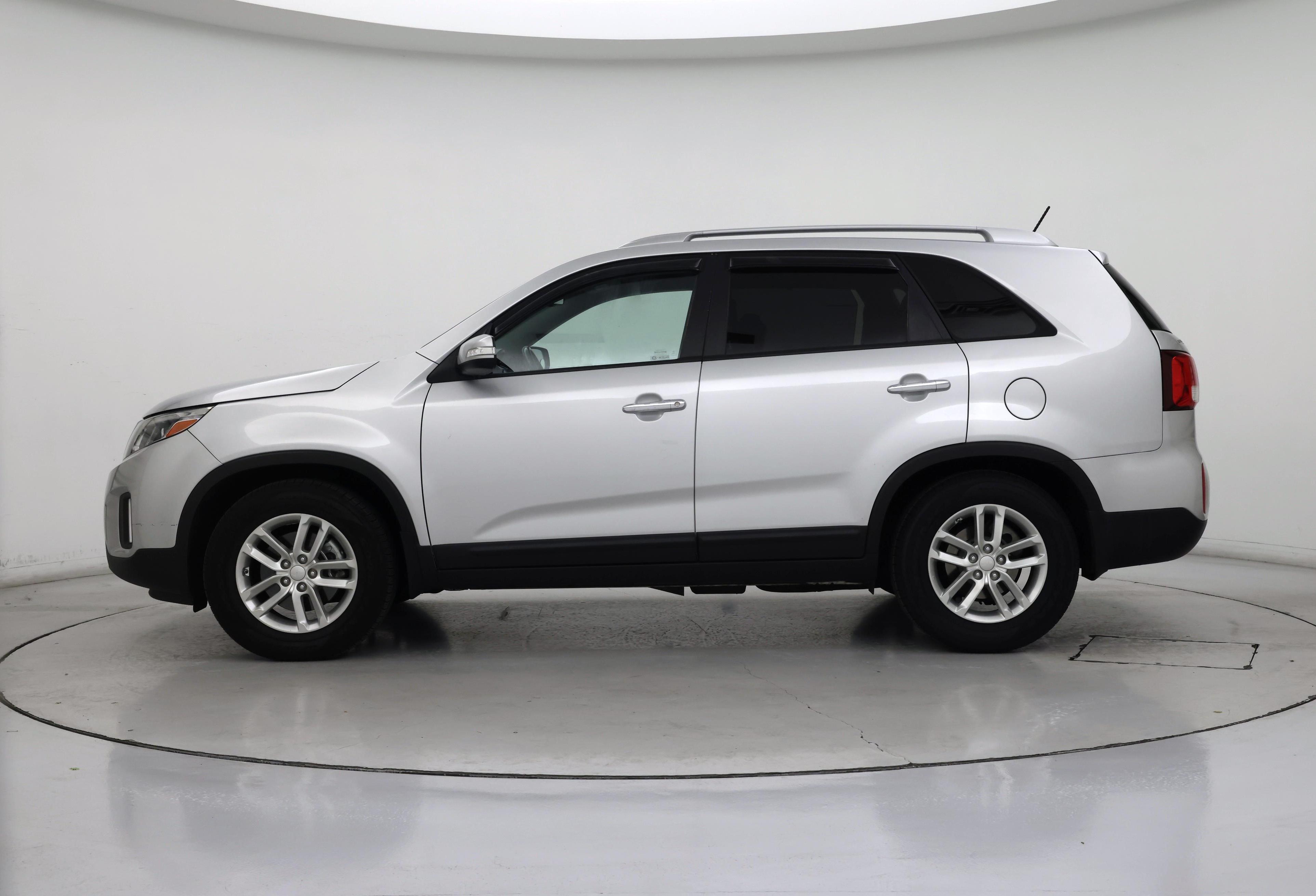 Thumbnail: 2014 Kia Sorento - 3