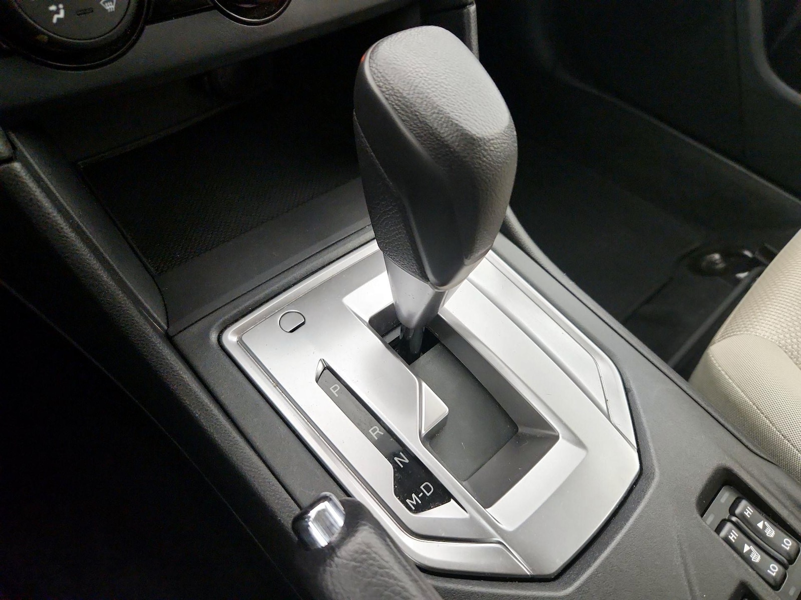 2018 Subaru Impreza Premium - Photo 18