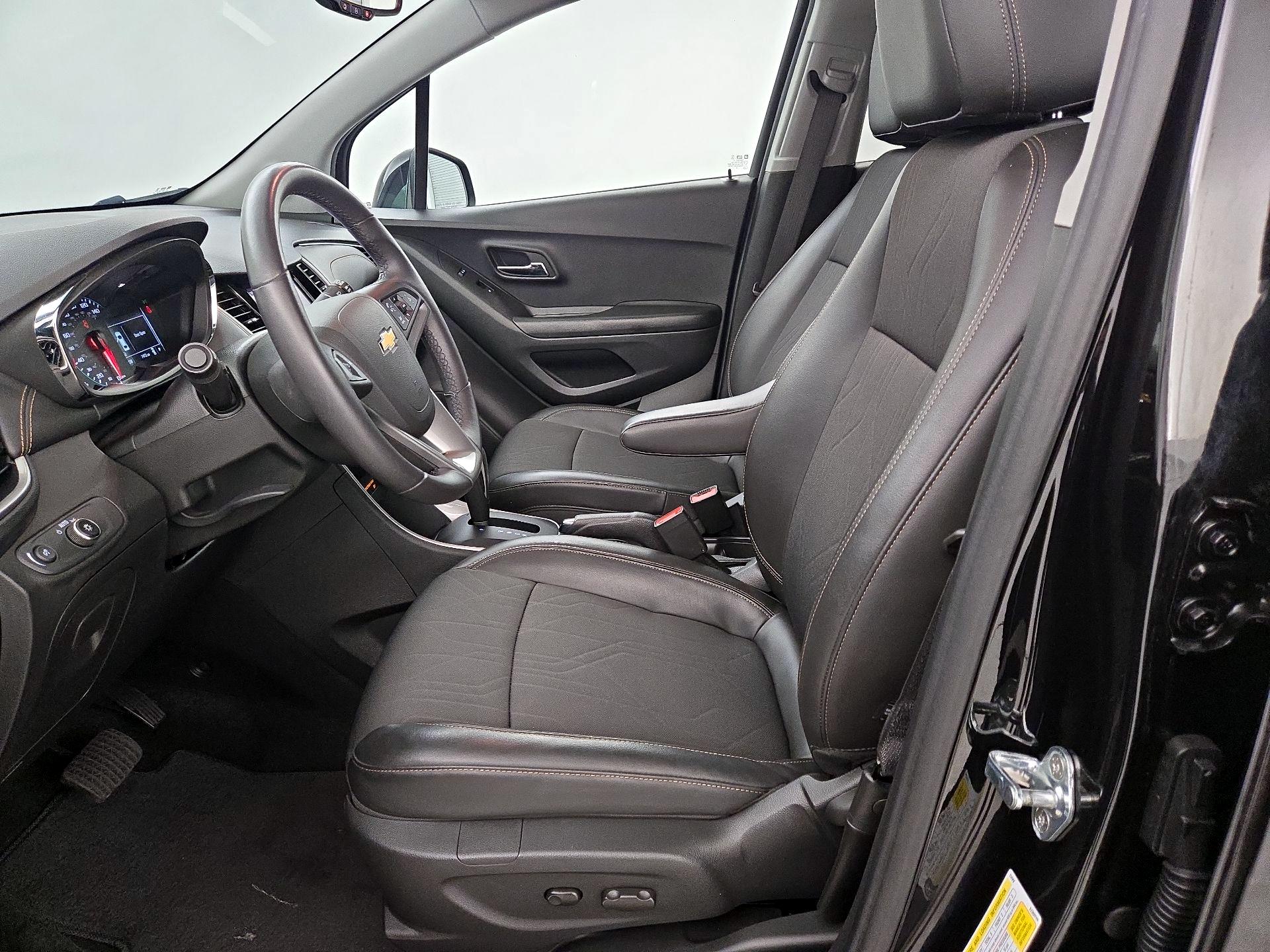 Thumbnail: 2022 Chevrolet Trax - 11
