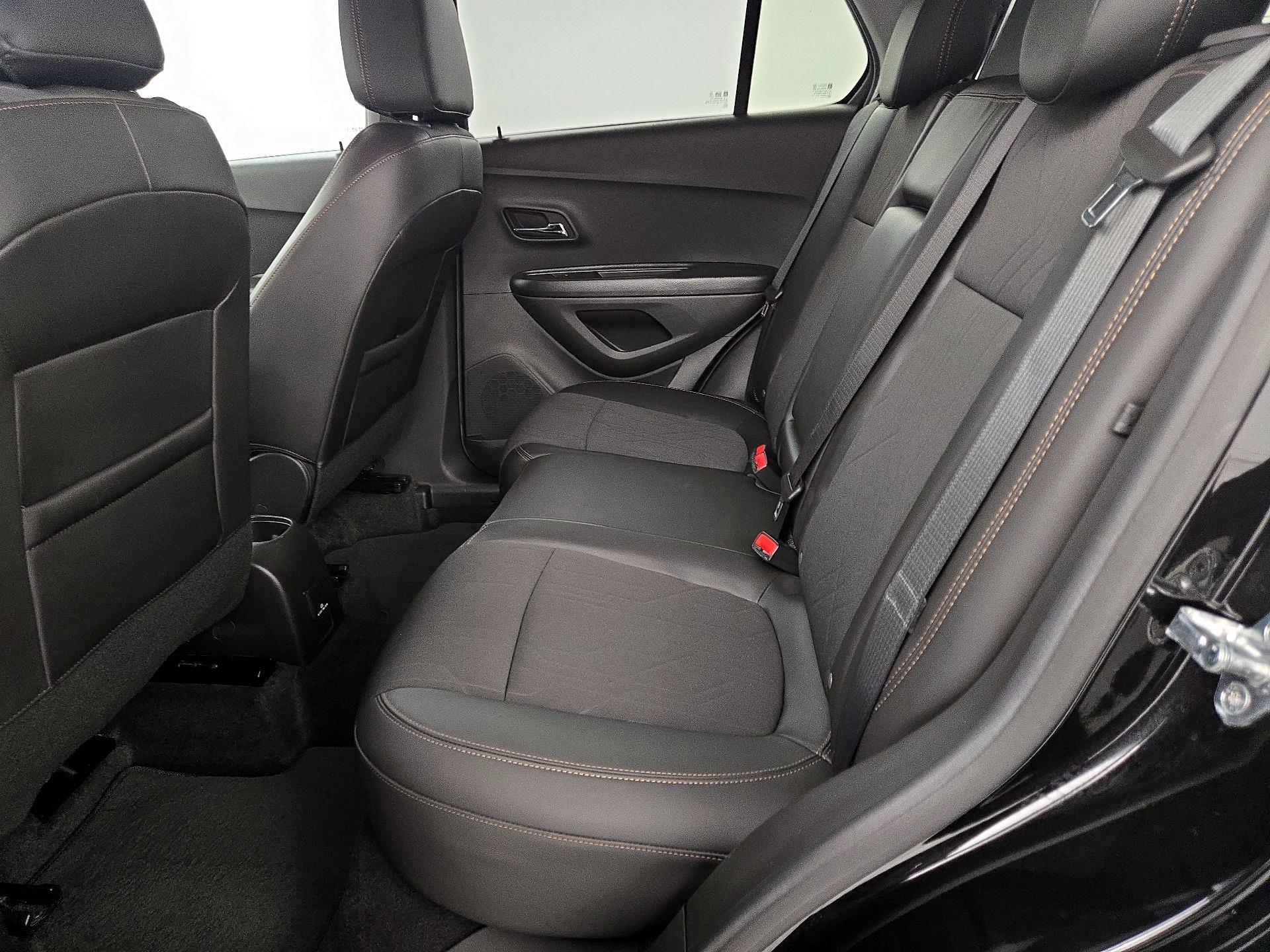 Thumbnail: 2022 Chevrolet Trax - 19
