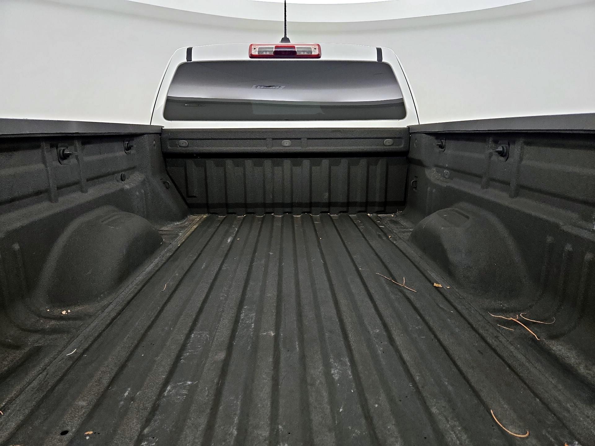 Thumbnail: 2022 Chevrolet Colorado - 20