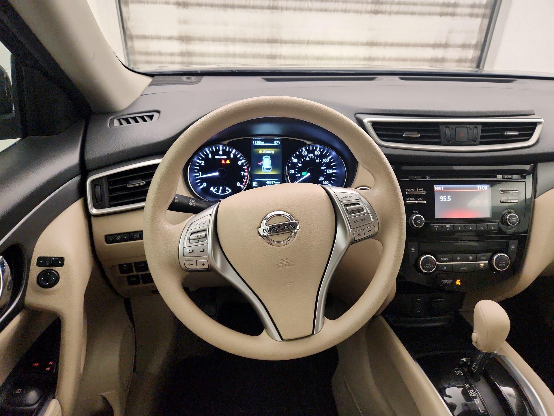 Thumbnail: 2015 Nissan Rogue - 10