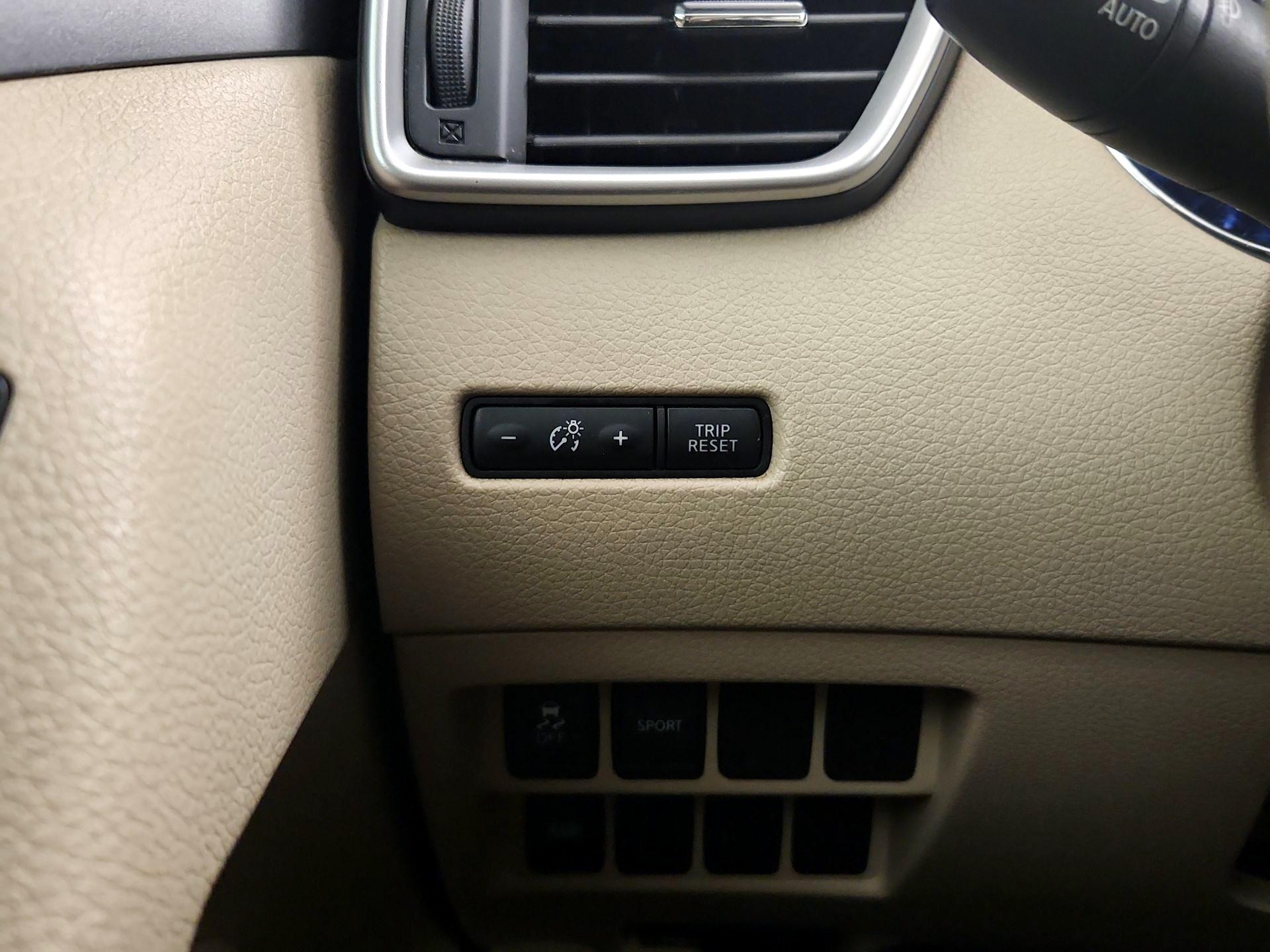 Thumbnail: 2015 Nissan Rogue - 13