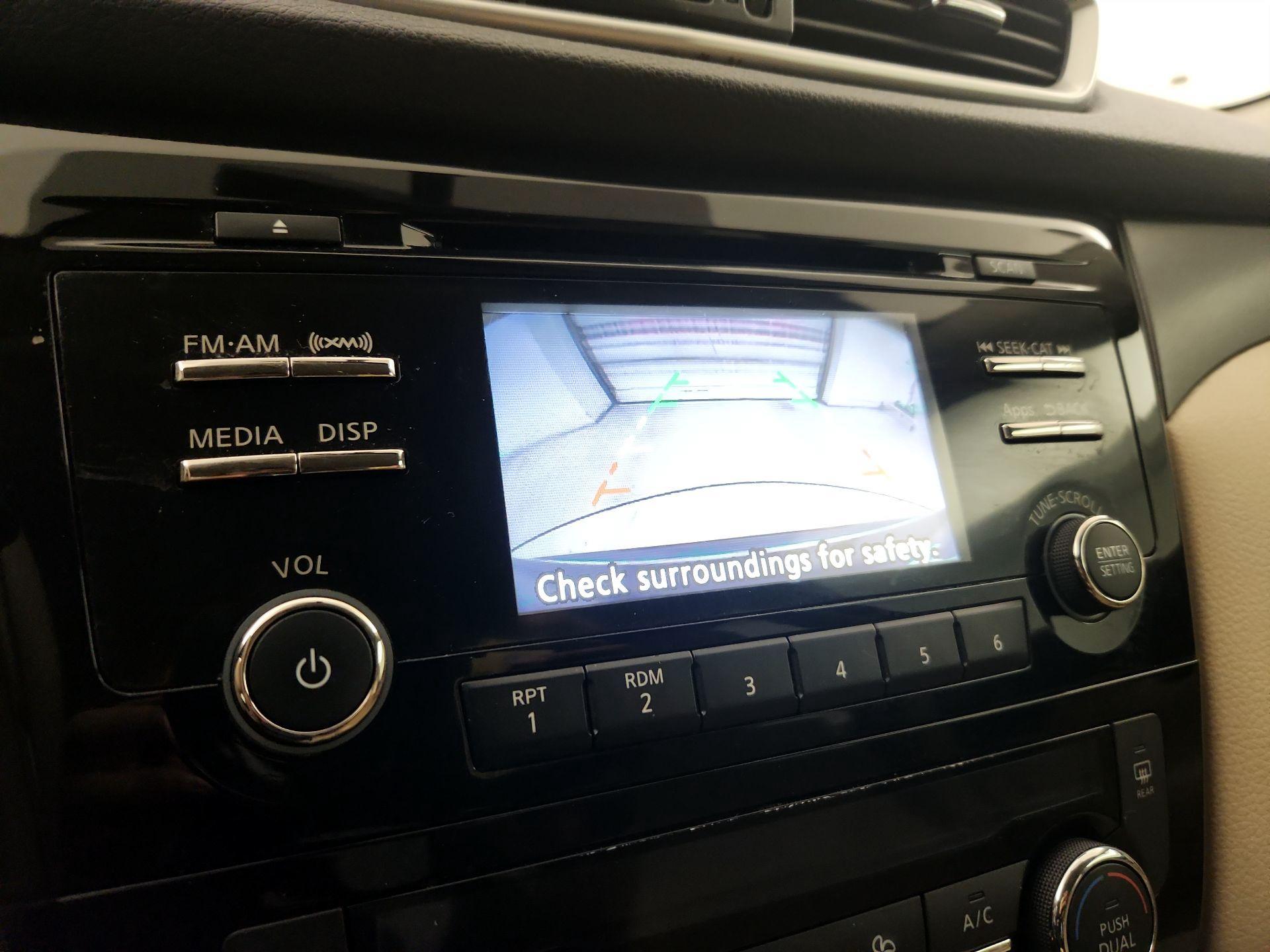 Thumbnail: 2015 Nissan Rogue - 14