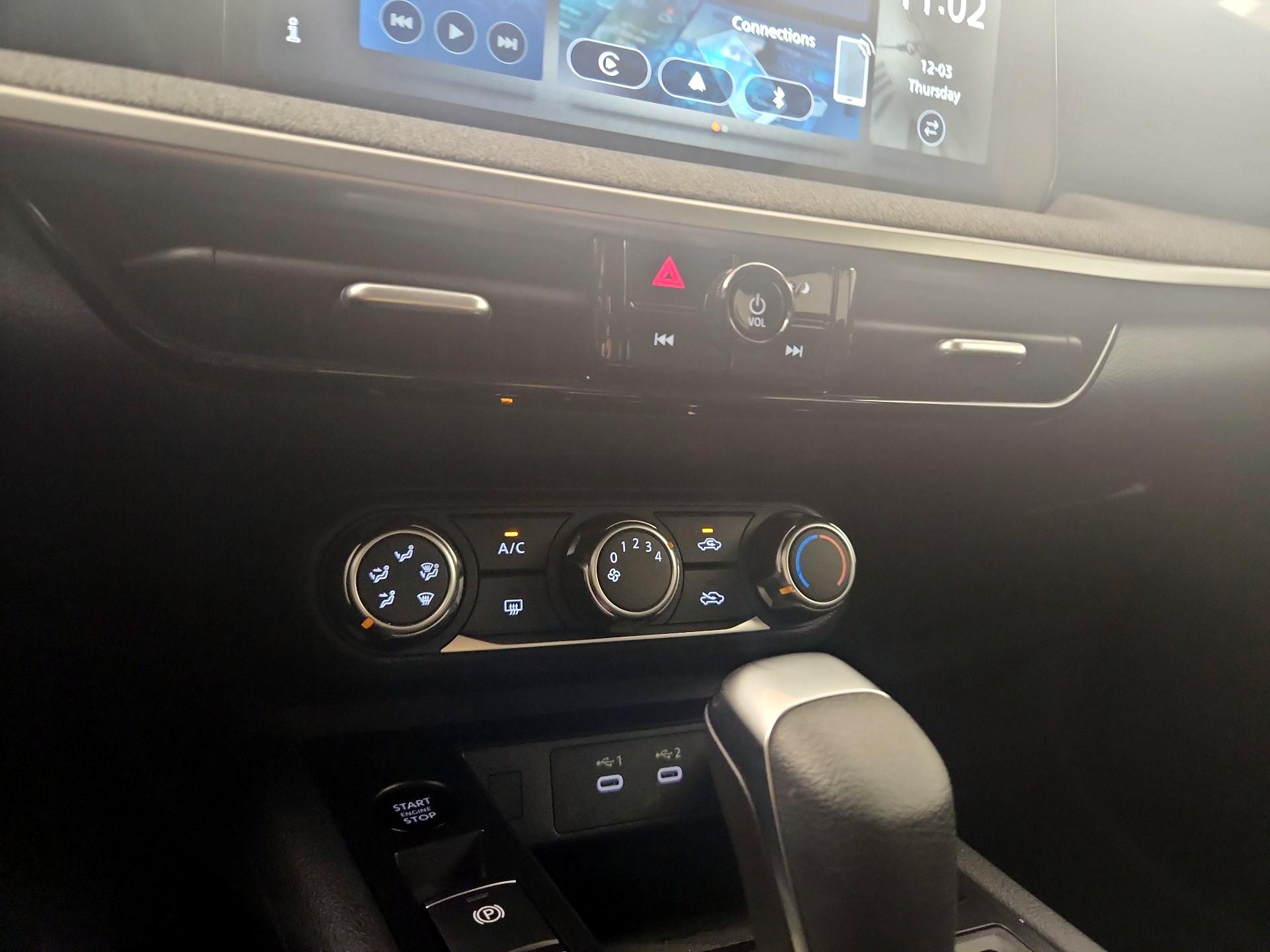 Thumbnail: 2025 Nissan Kicks - 15