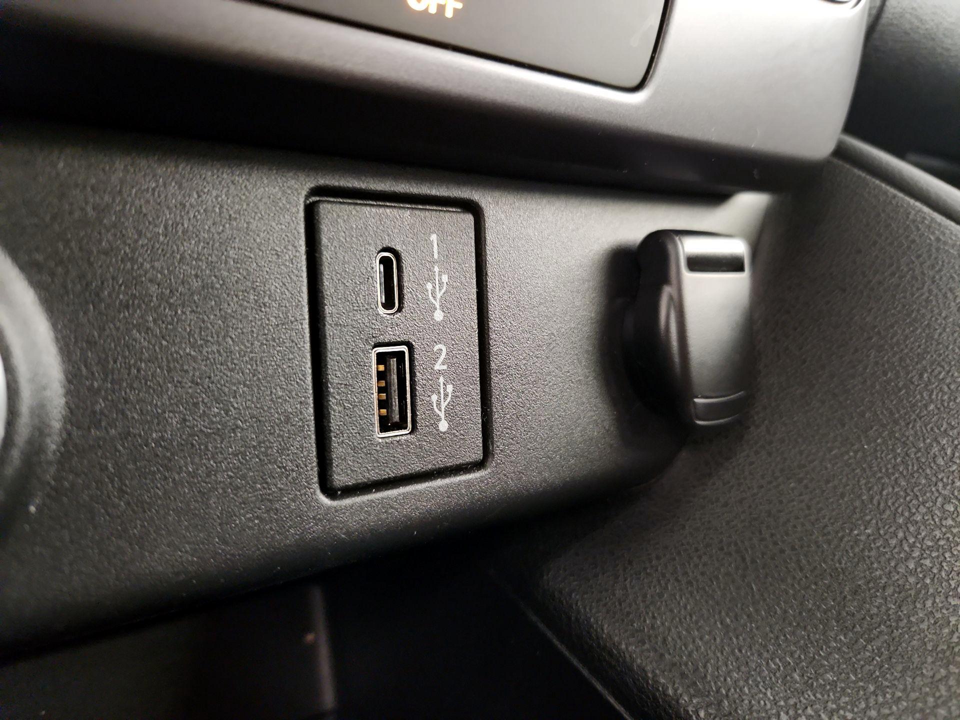 Thumbnail: 2024 Nissan Leaf - 18