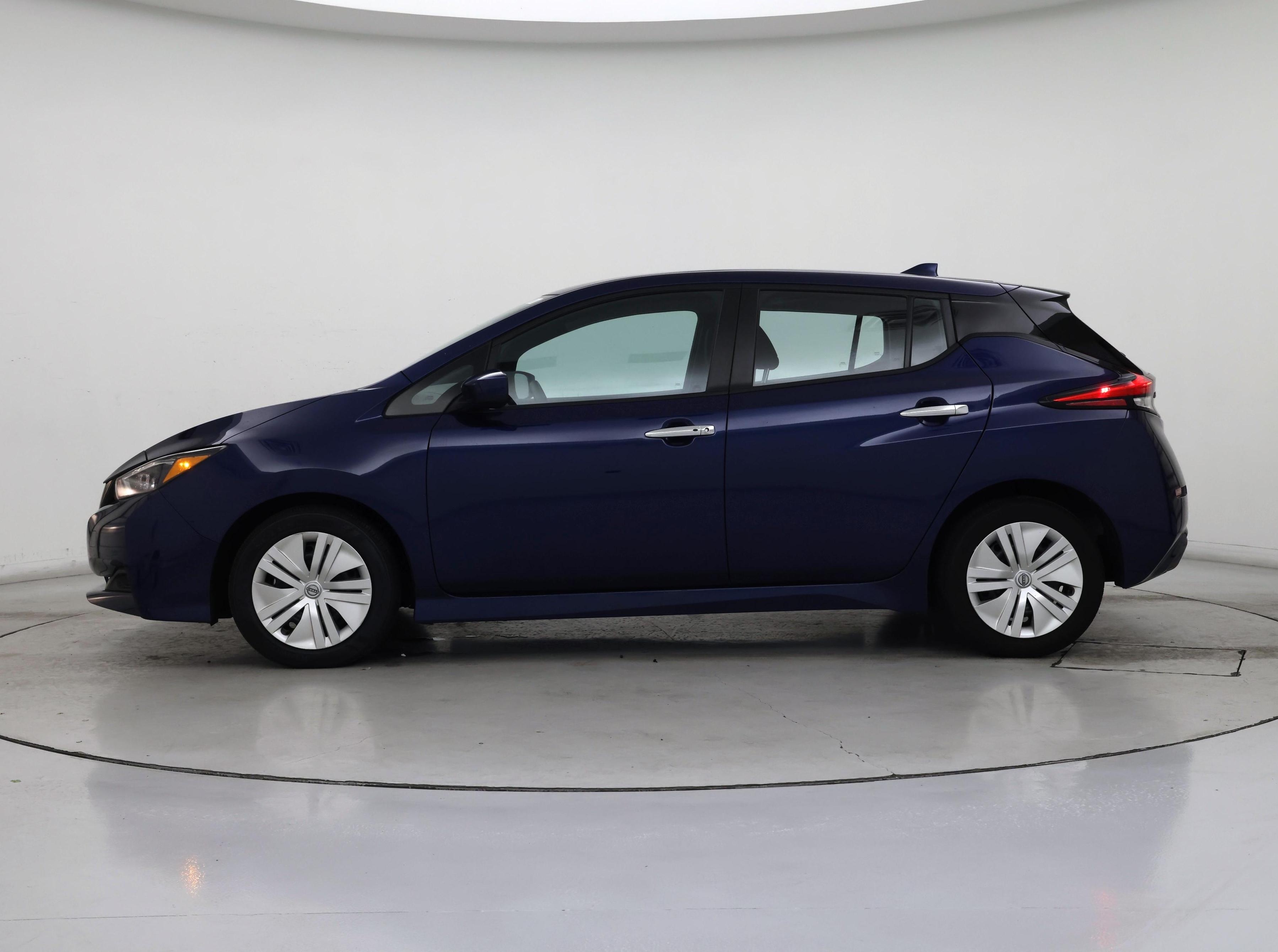 Thumbnail: 2024 Nissan Leaf - 3