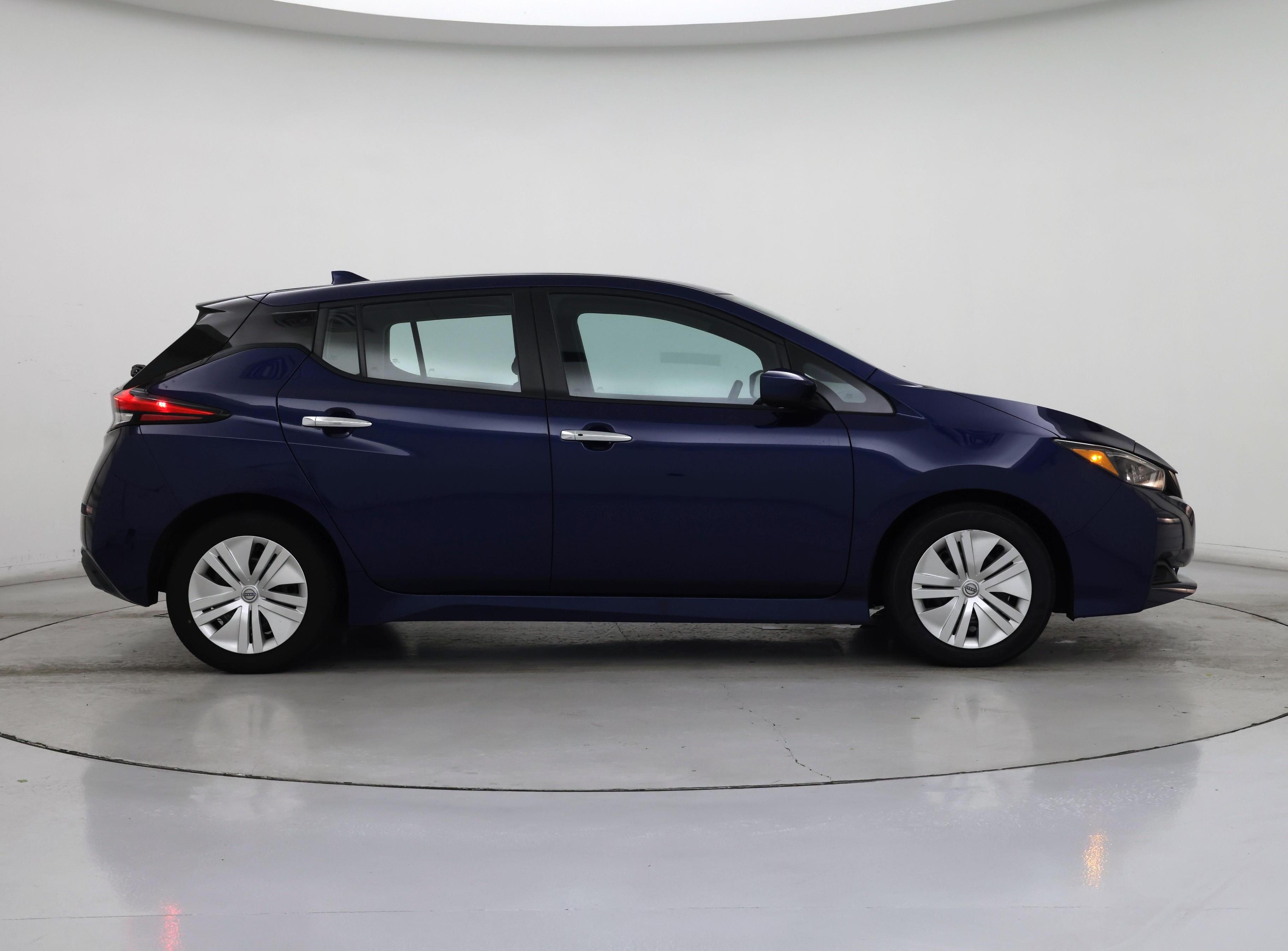 Thumbnail: 2024 Nissan Leaf - 7