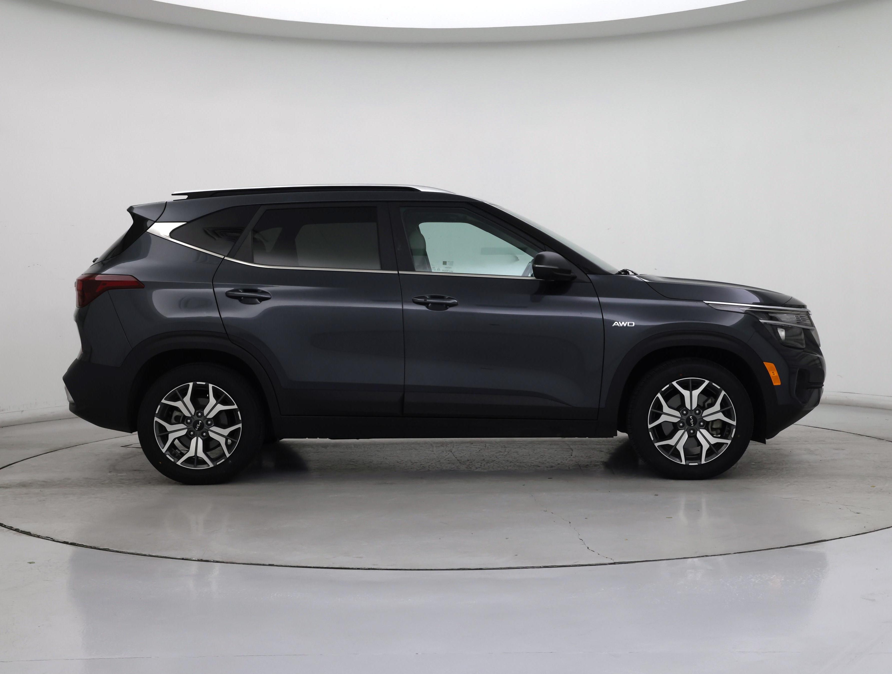 Thumbnail: 2022 Kia Seltos - 7