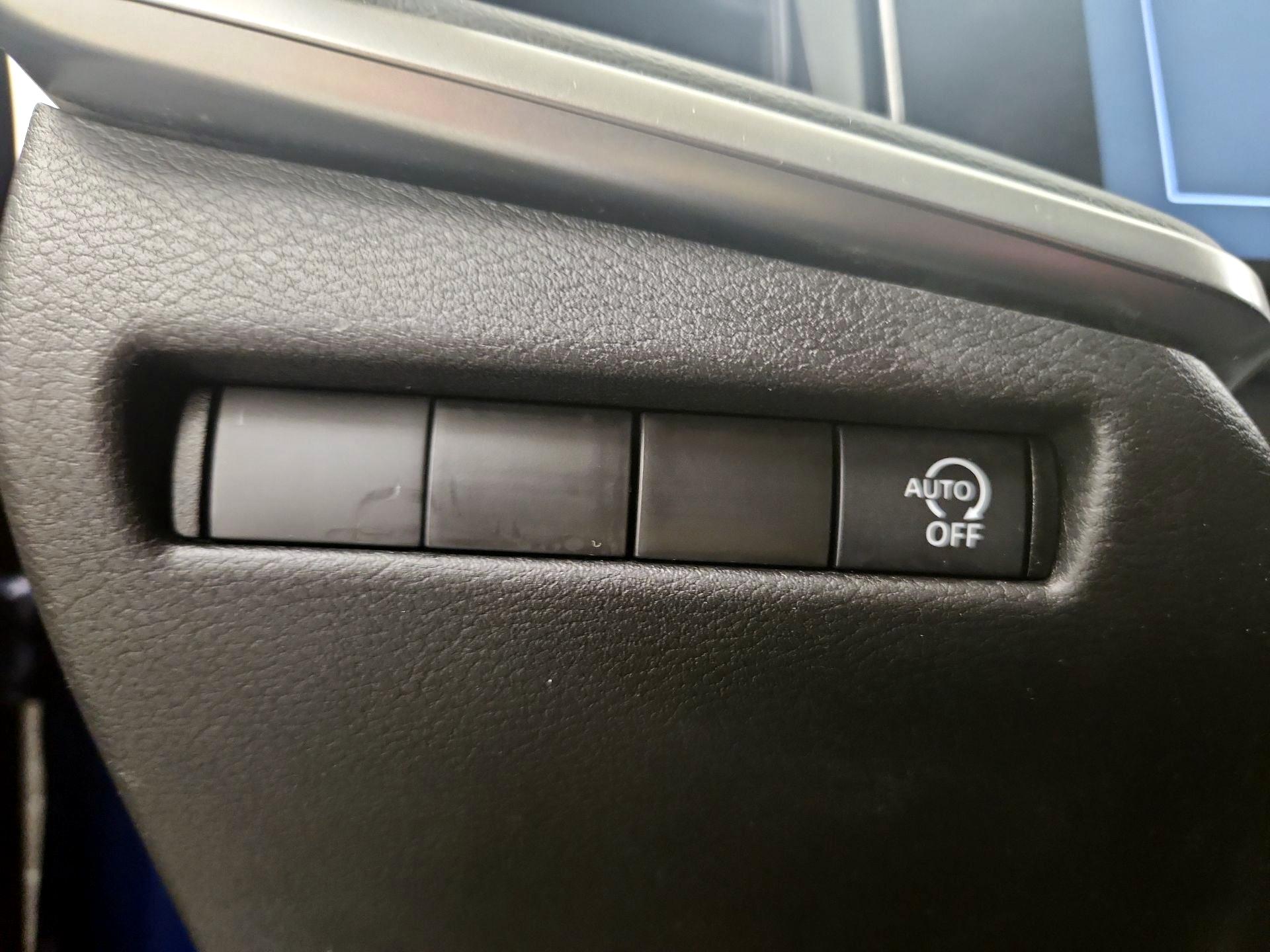 Thumbnail: 2025 Nissan Kicks - 13