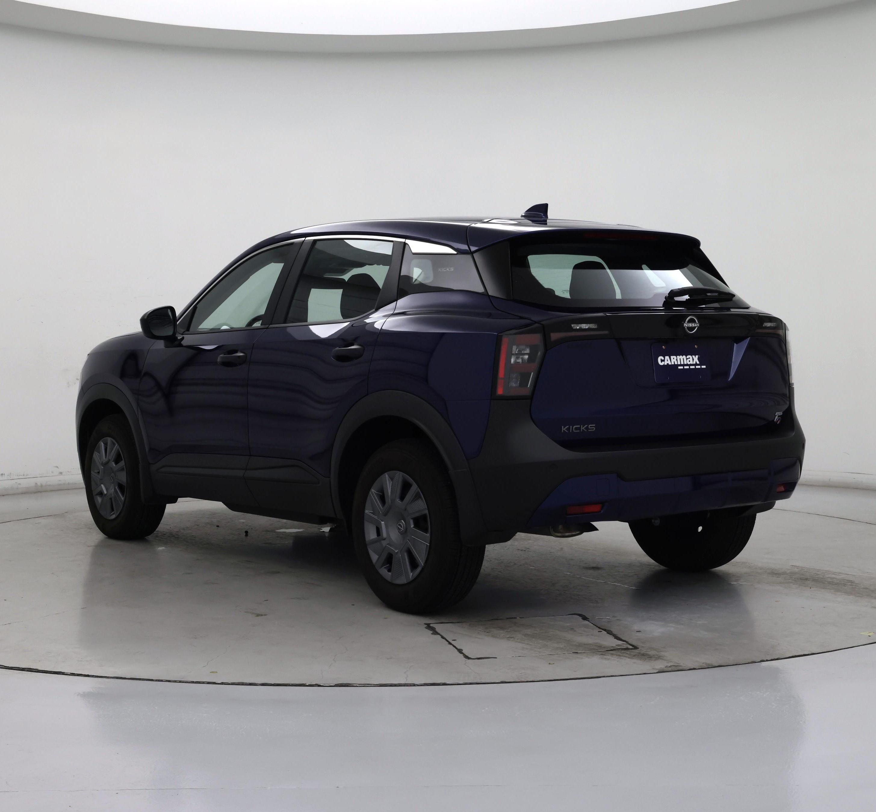 Thumbnail: 2025 Nissan Kicks - 2