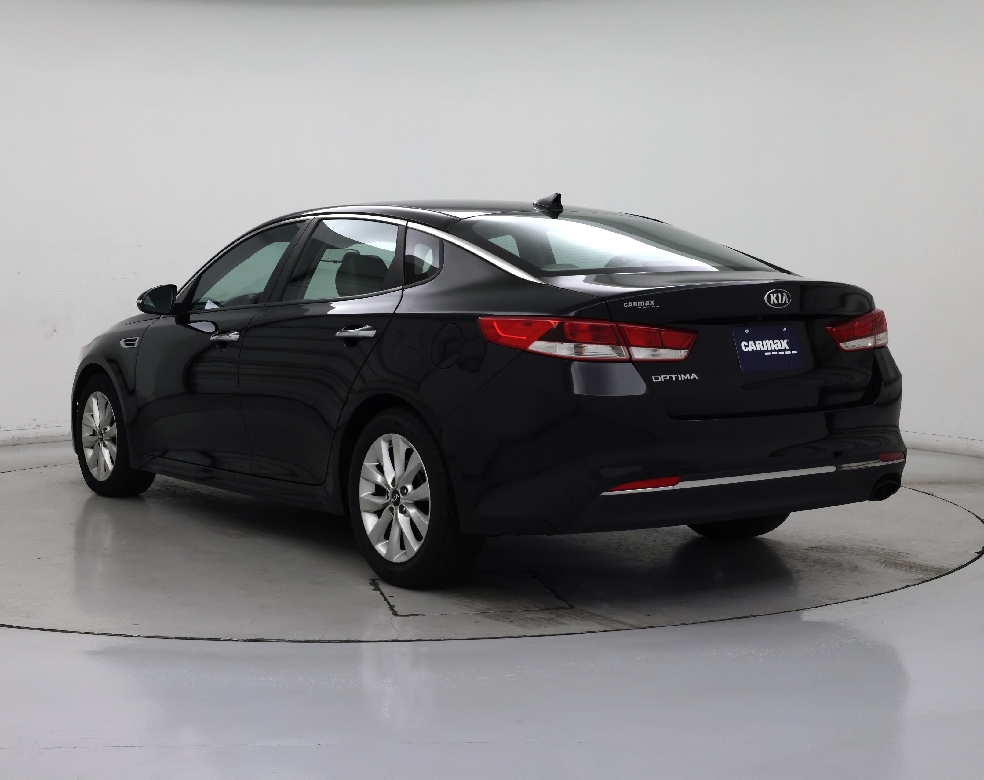 Thumbnail: 2017 Kia Optima - 2