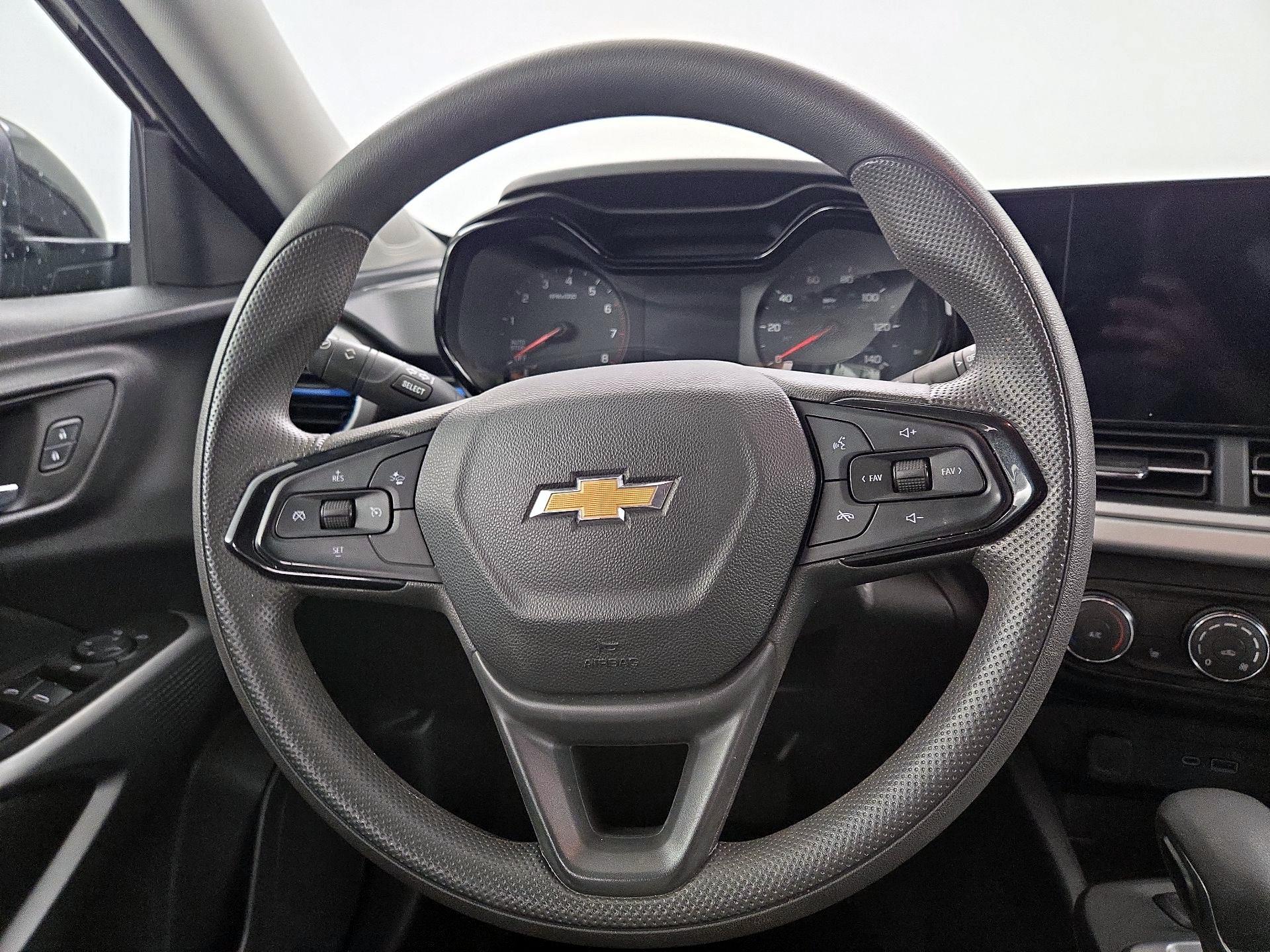Thumbnail: 2025 Chevrolet Trax - 10