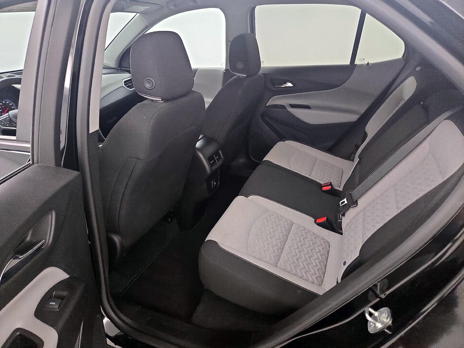 2022 Chevrolet Equinox LS - Photo 20