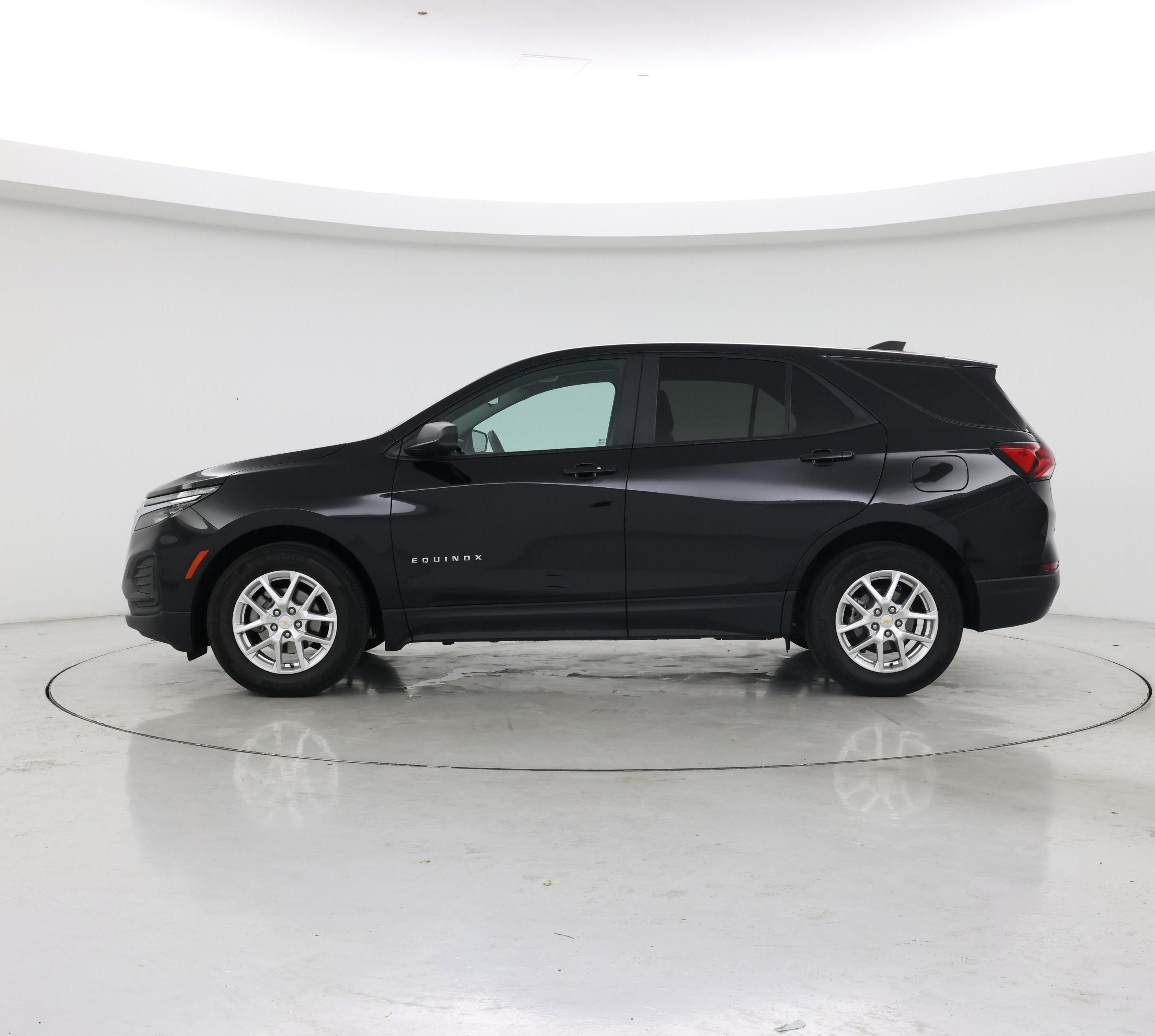 Thumbnail: 2022 Chevrolet Equinox - 3